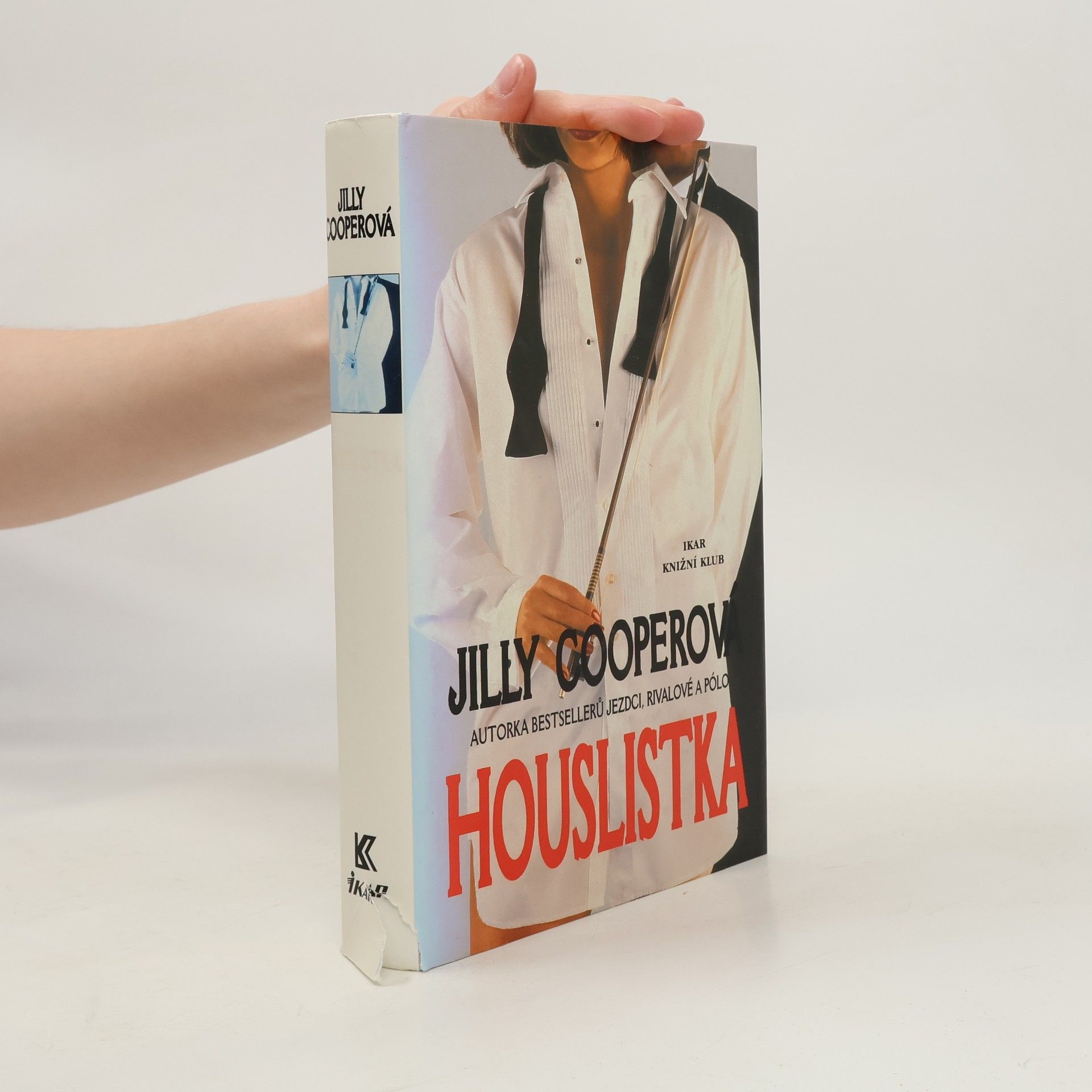 Jilly Cooper Houslistka