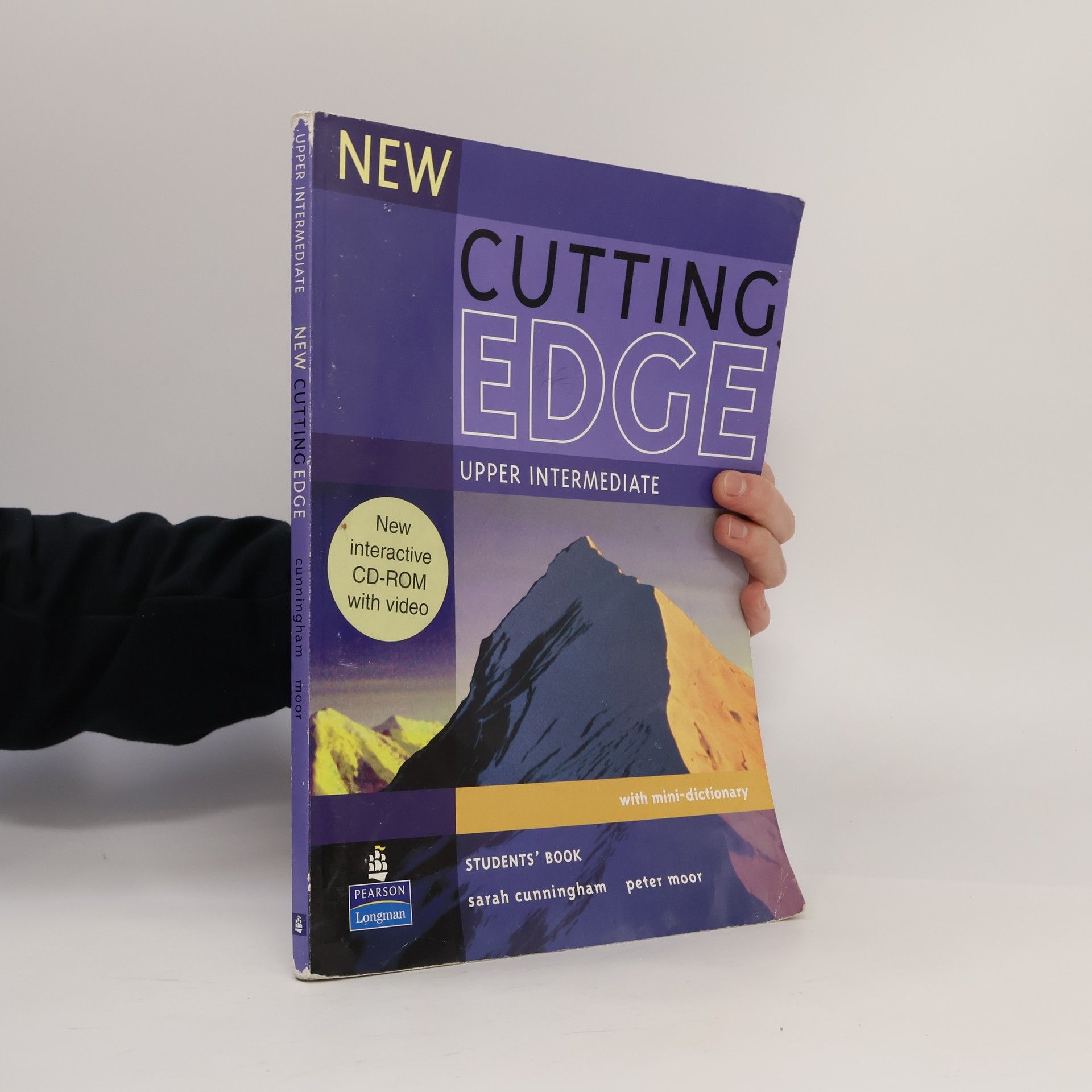 Sarah Cunningham New cutting edge : upper intermediate. Students' book