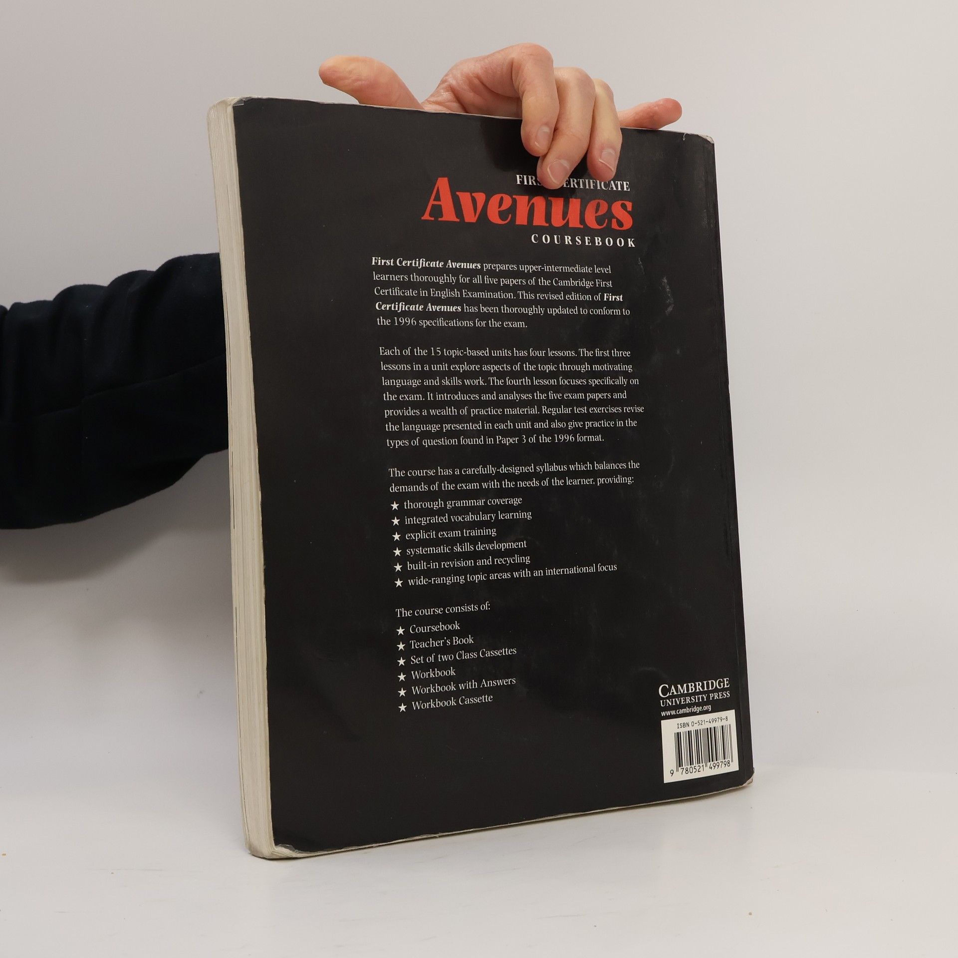 David Foll First Certificate avenues. Coursebook