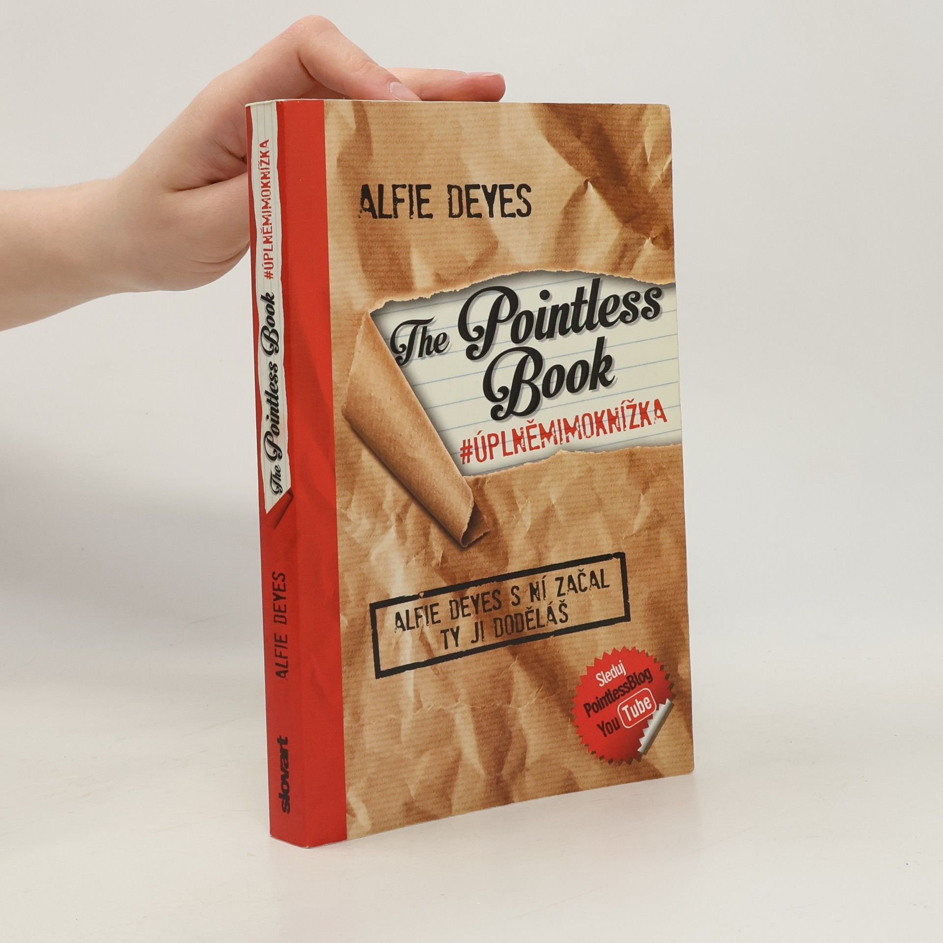 Alfie Deyes The pointless book. Alfie Deyes s ní začal, ty ji doděláš