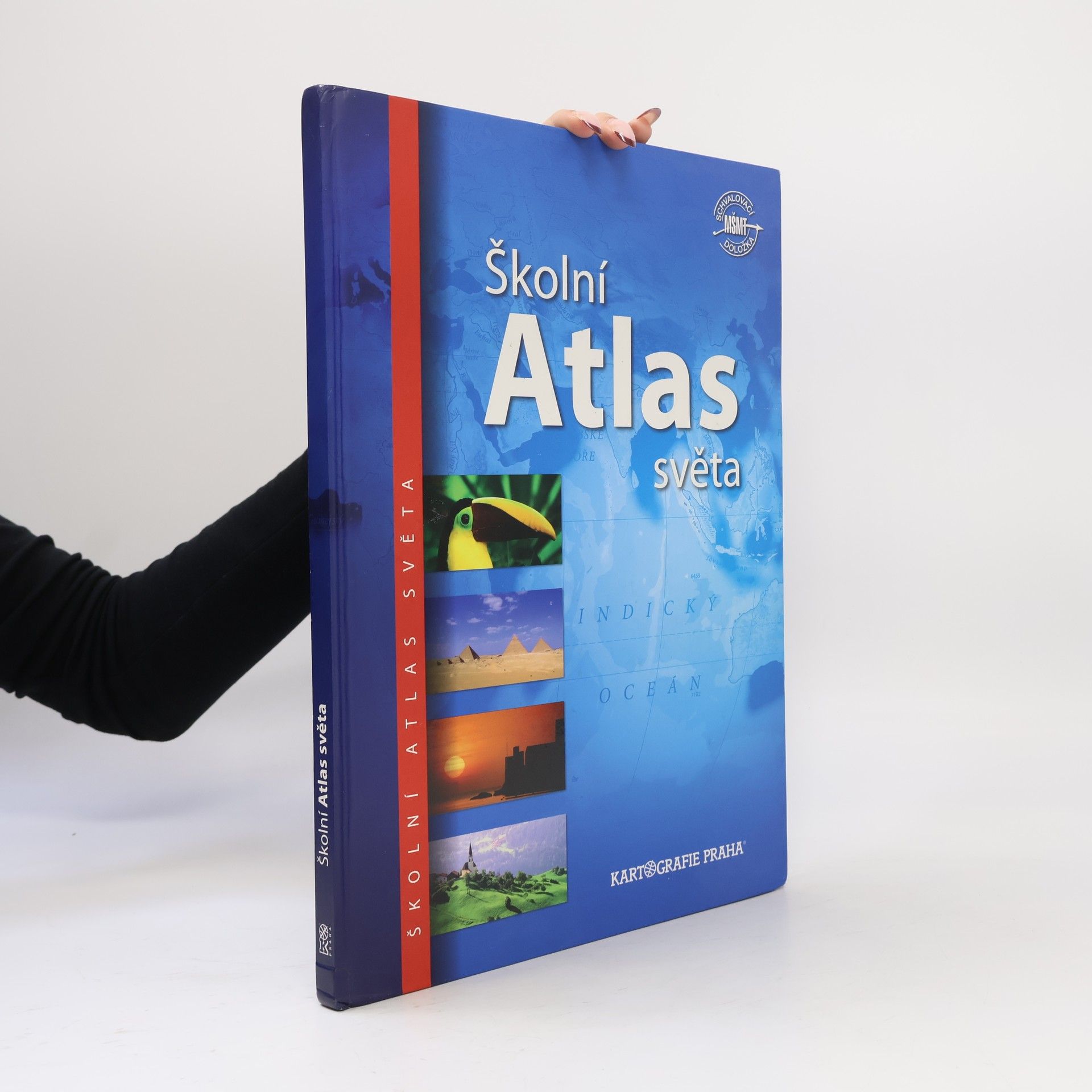 AA.VV. Školní atlas světa