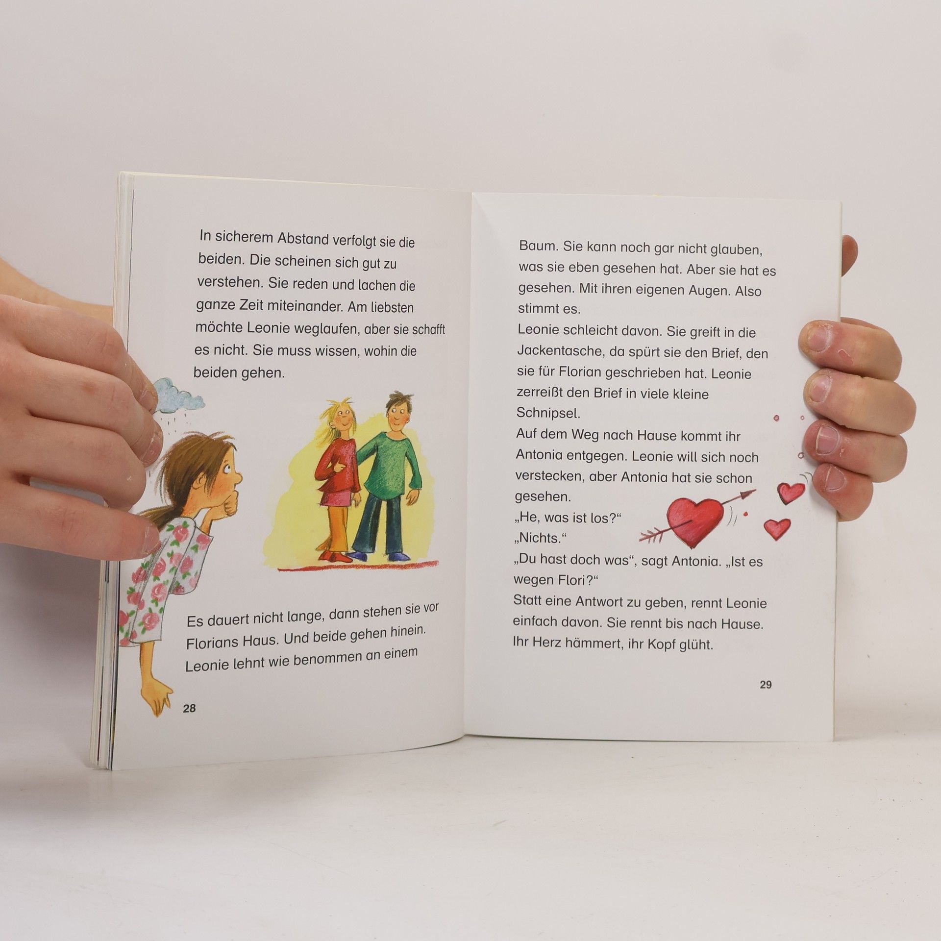 Various authors Leonie ist verknallt
