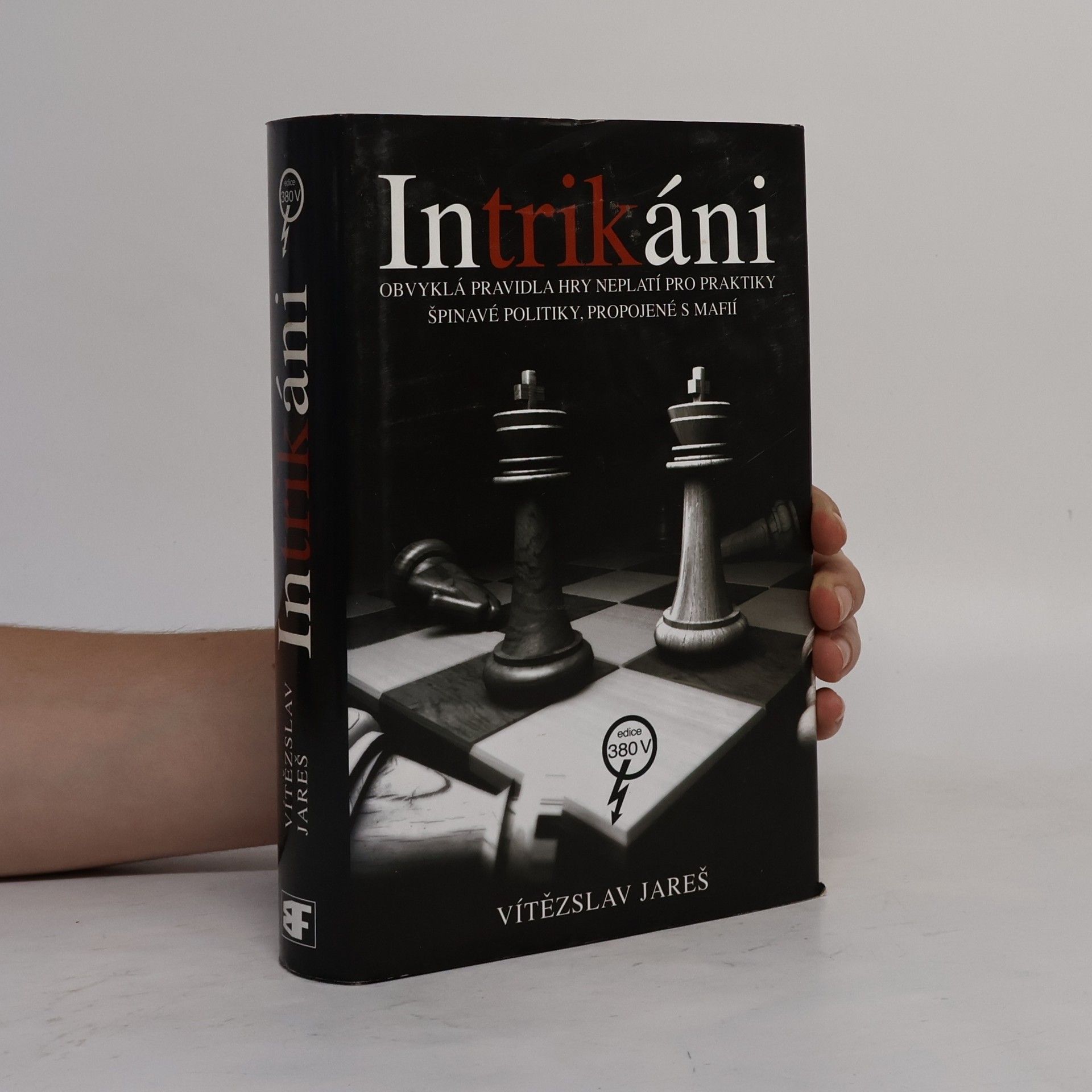 Vítězslav Jareš Intrikáni