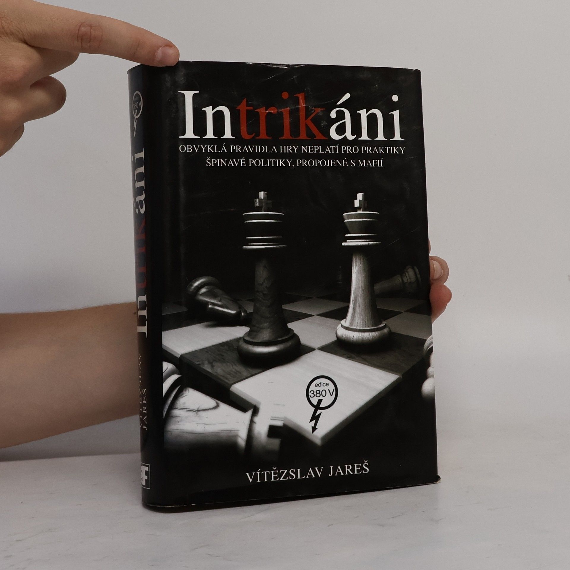 Vítězslav Jareš Intrikáni