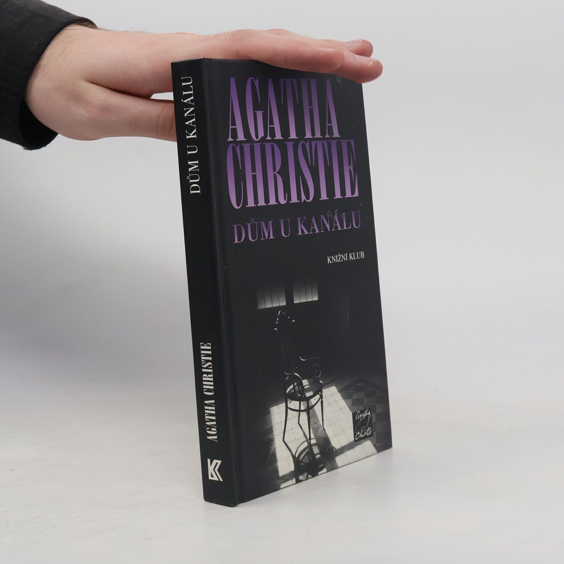 Agatha Christie Dům u kanálu