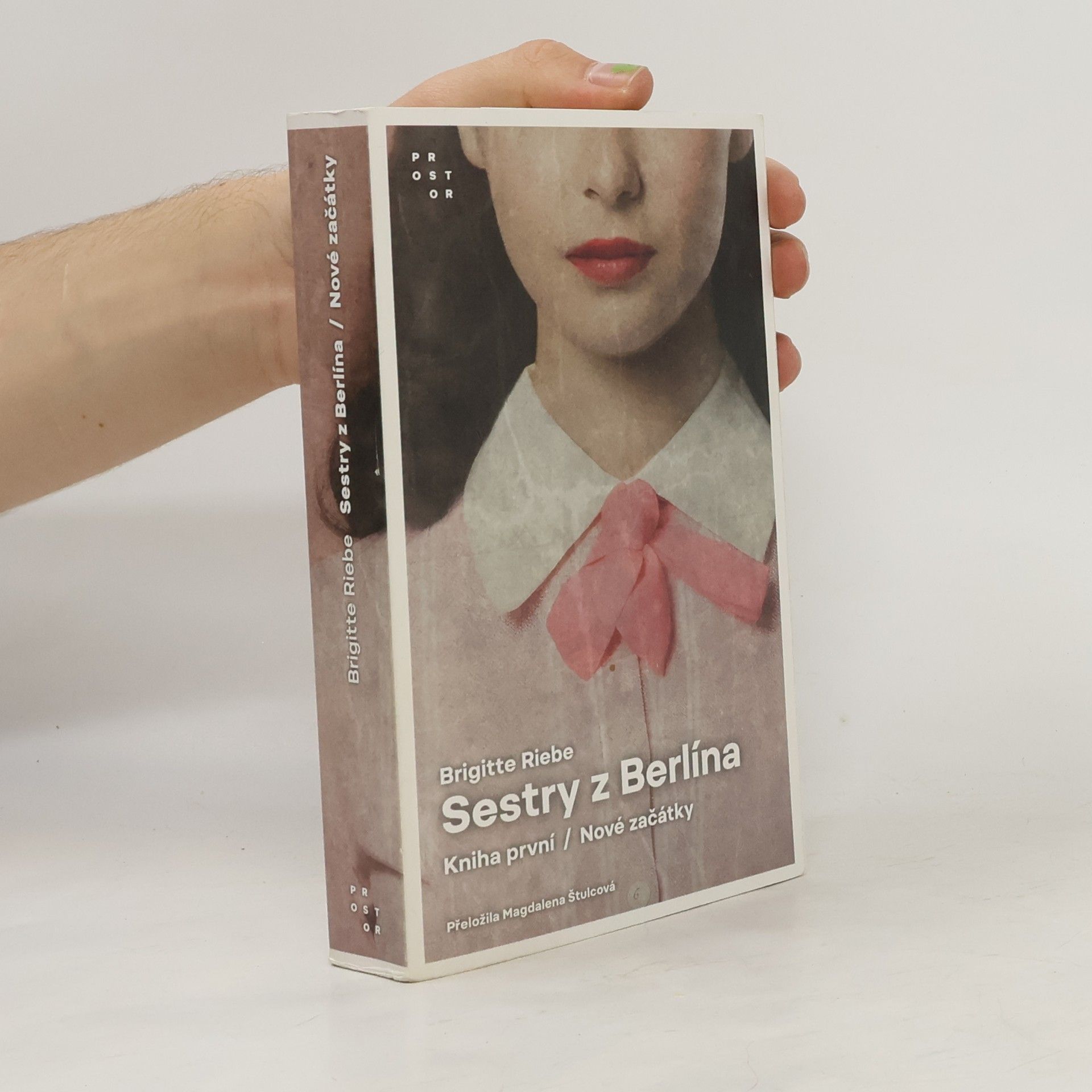 Brigitte Riebe Sestry z Berlína. Kniha první, Nové začátky