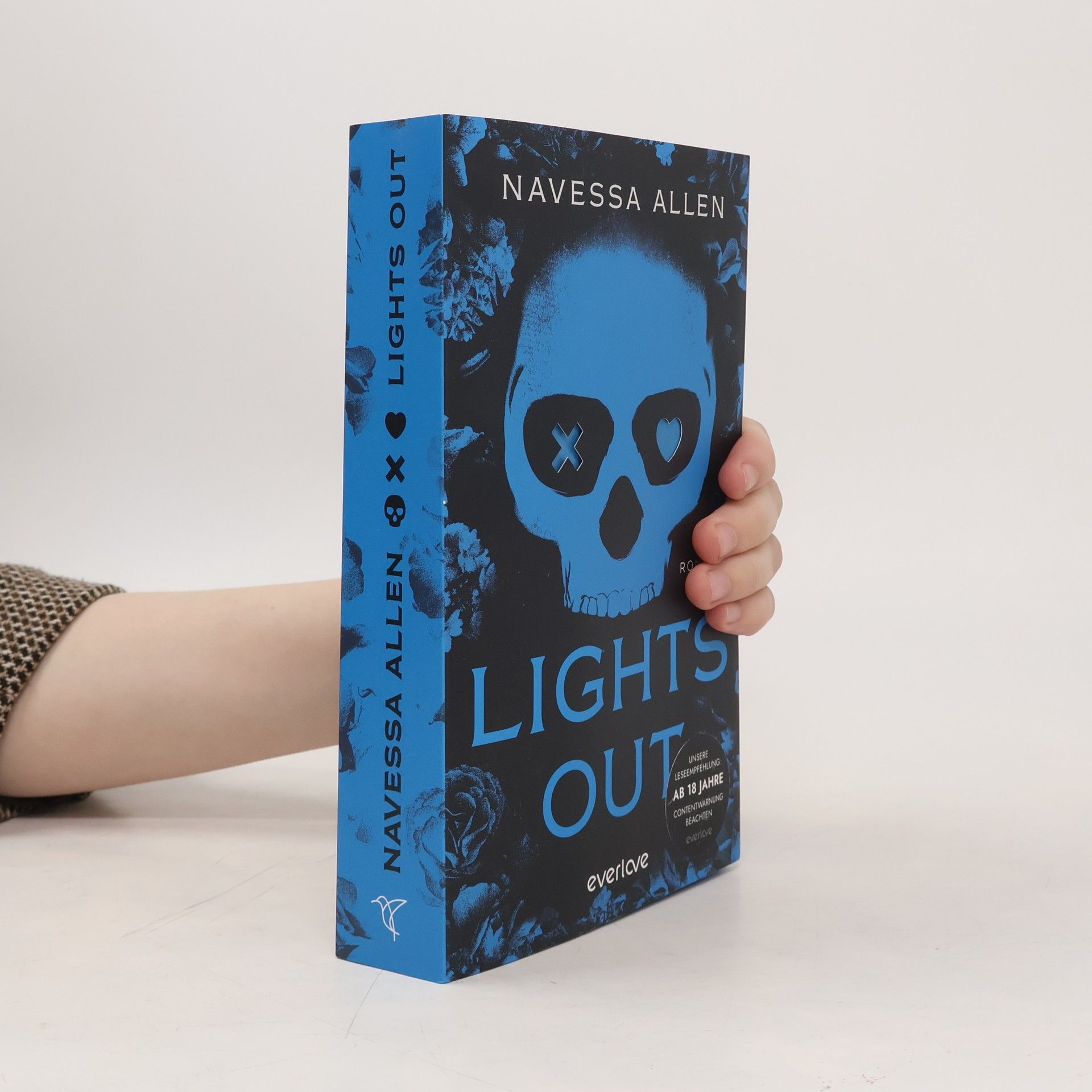 Navessa Allen Lights Out