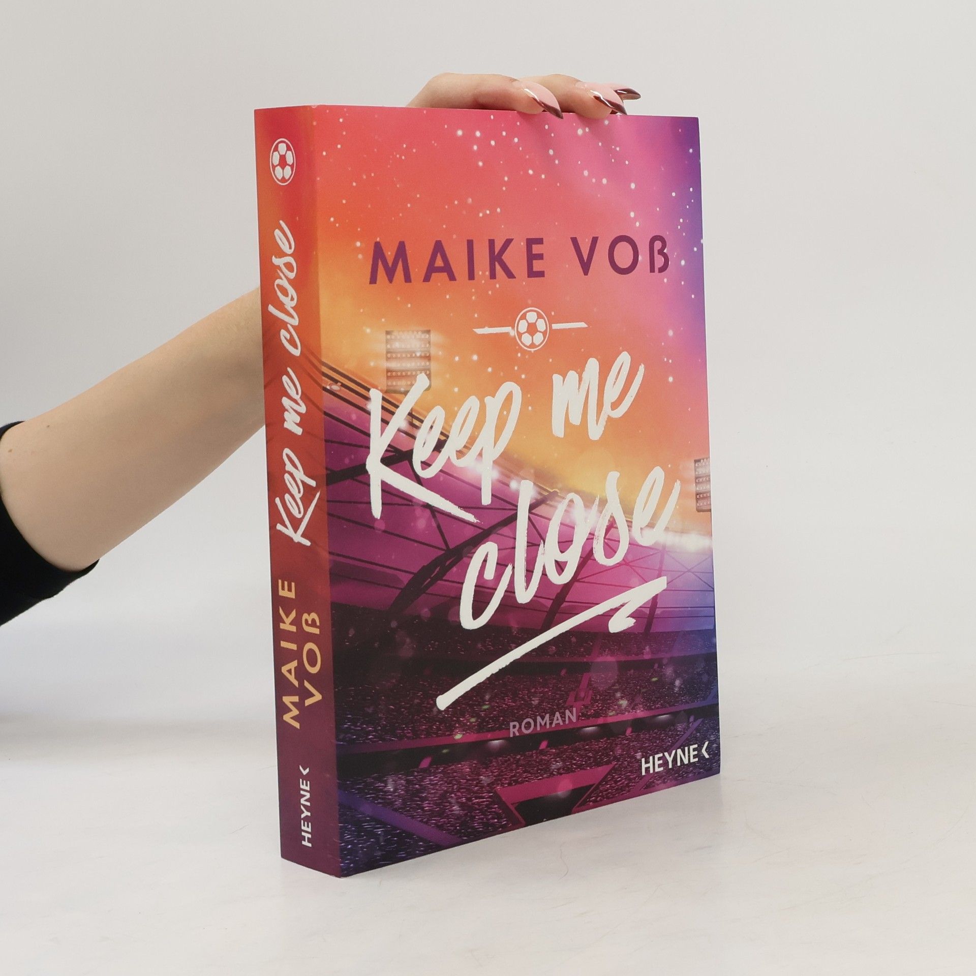Maike Voß Keep Me Close