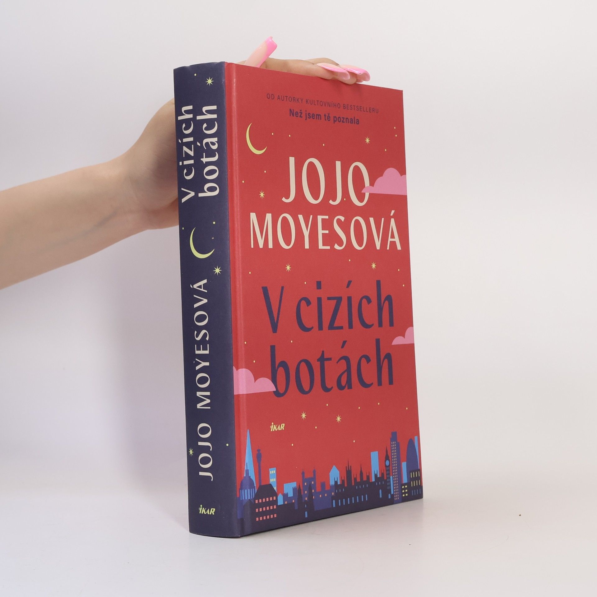 Jojo Moyes V cizích botách