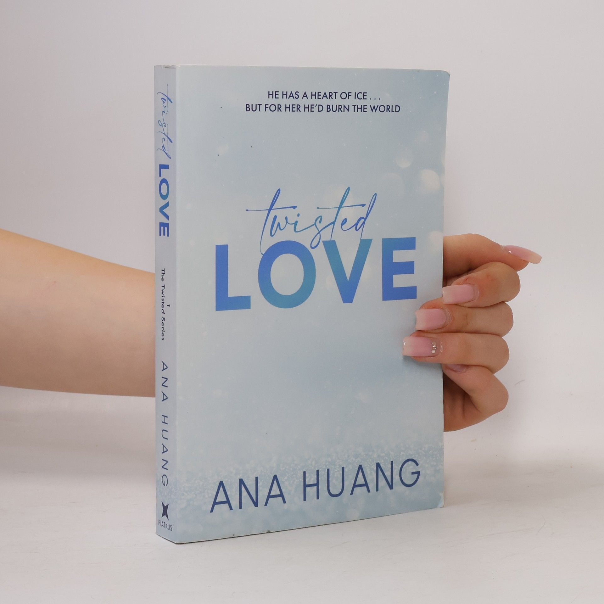 Ana Huang Twisted love. Twisted book one