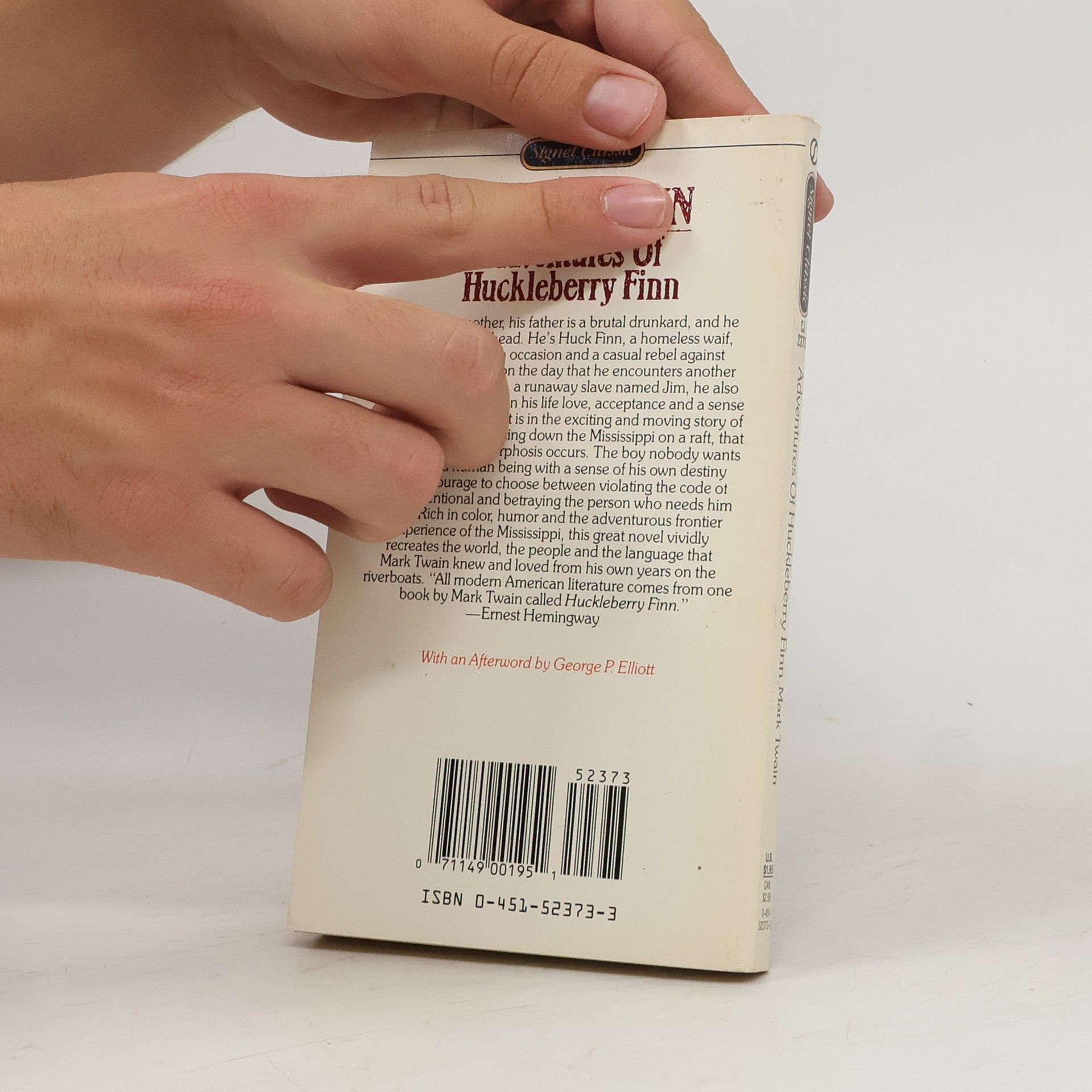 Mark Twain Signet Classic: Adventures of Huckleberry Finn