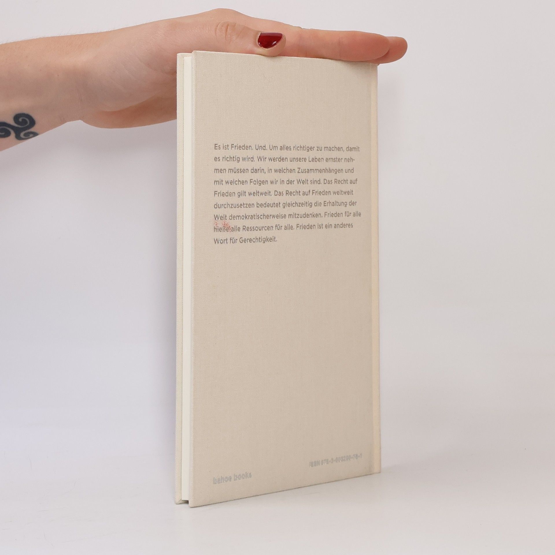 Marlene Streeruwitz Handbuch gegen den Krieg.