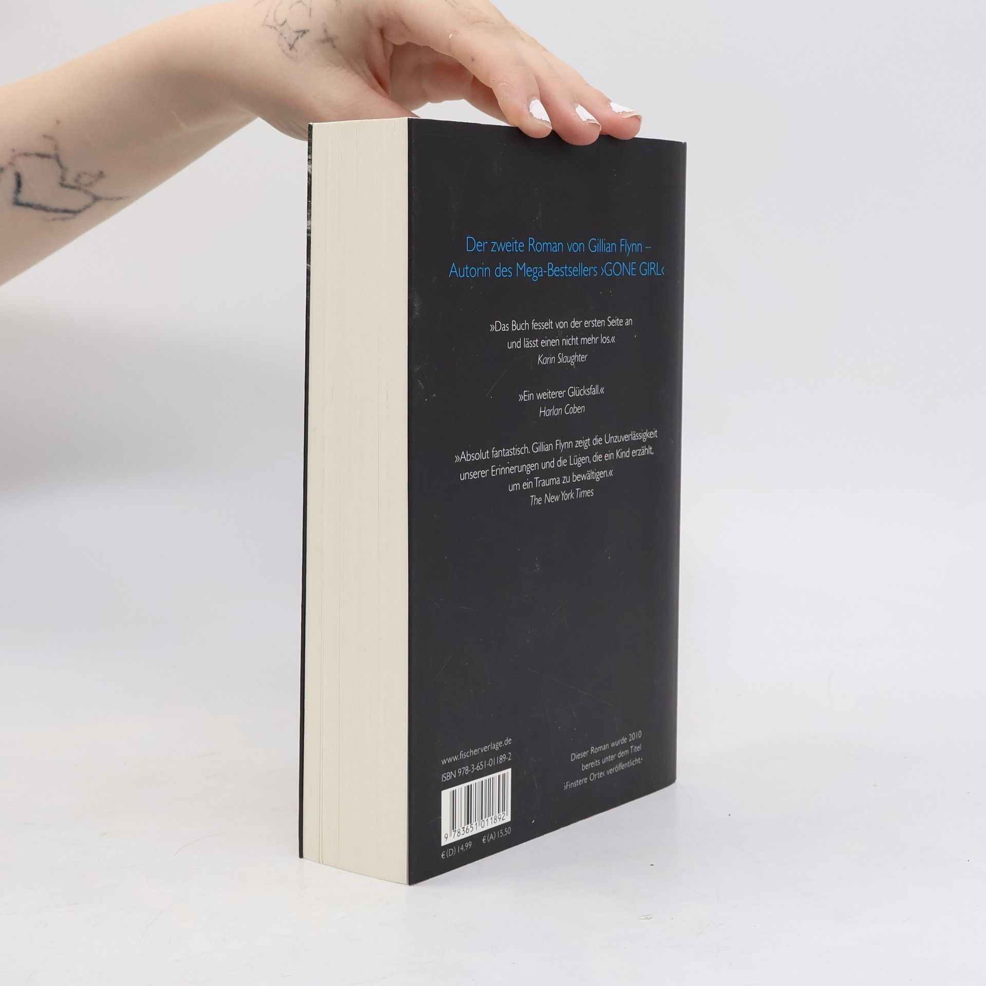 Gillian Flynn Dark places