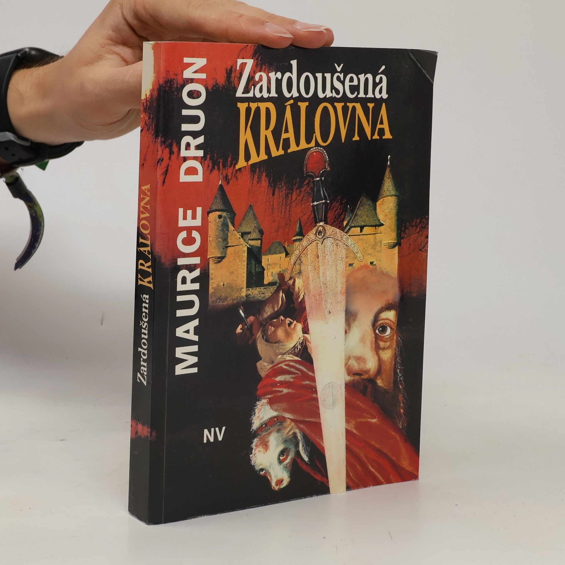 Maurice Druon Zardoušená královna