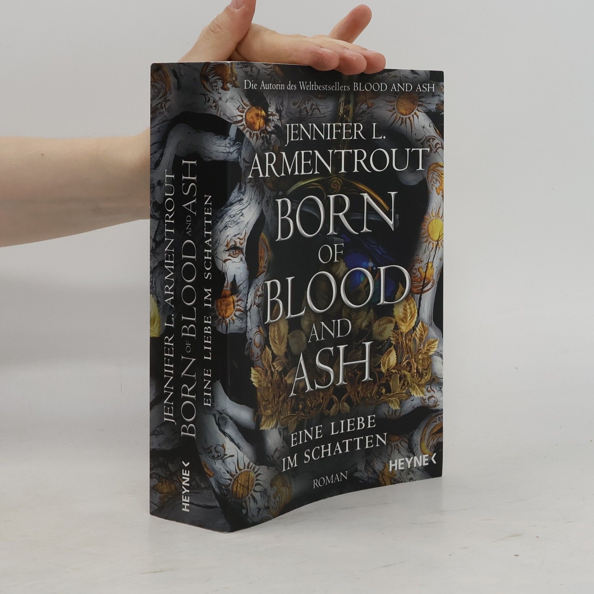 Jennifer L. Armentrout Born of Blood and Ash