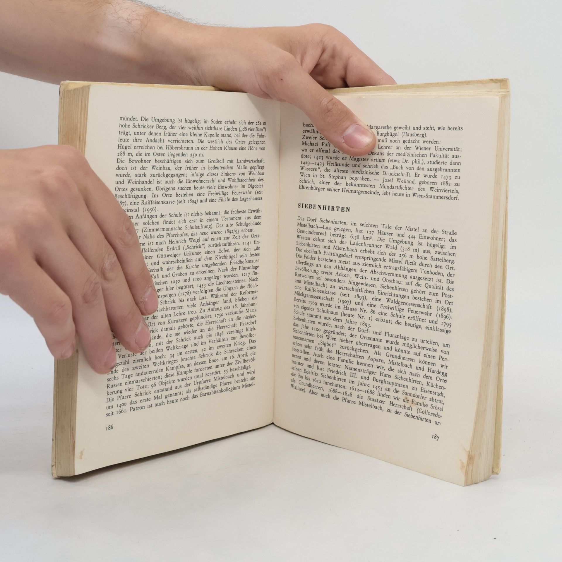 Autorenkollektiv Heimatbuch des Verwaltungsbezirkes Mistelbach. Band 1: Ortskunde