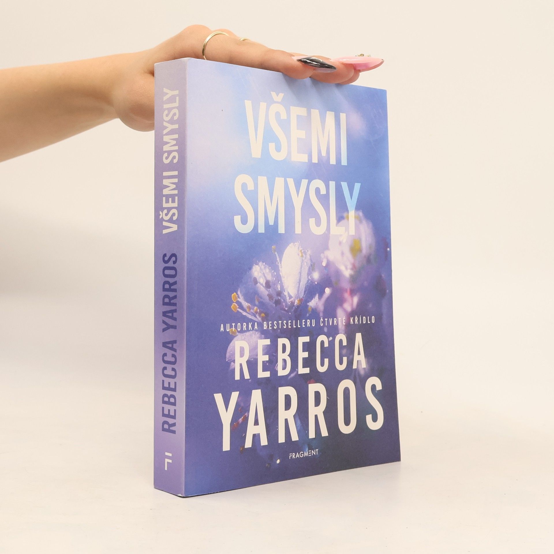 Rebecca Yarros Všemi smysly