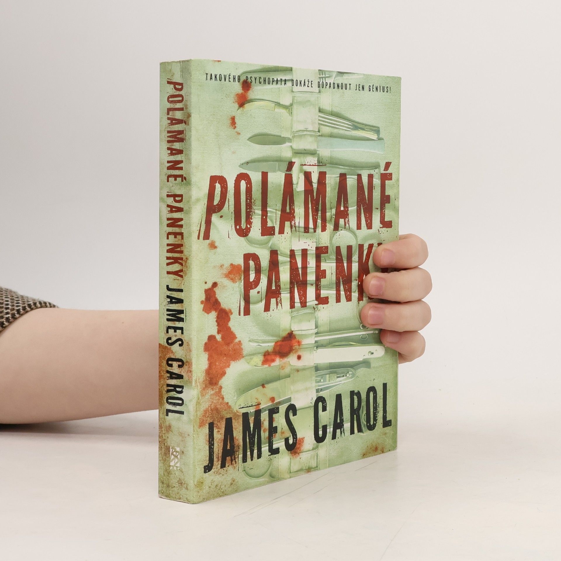 James Carol Polámané panenky