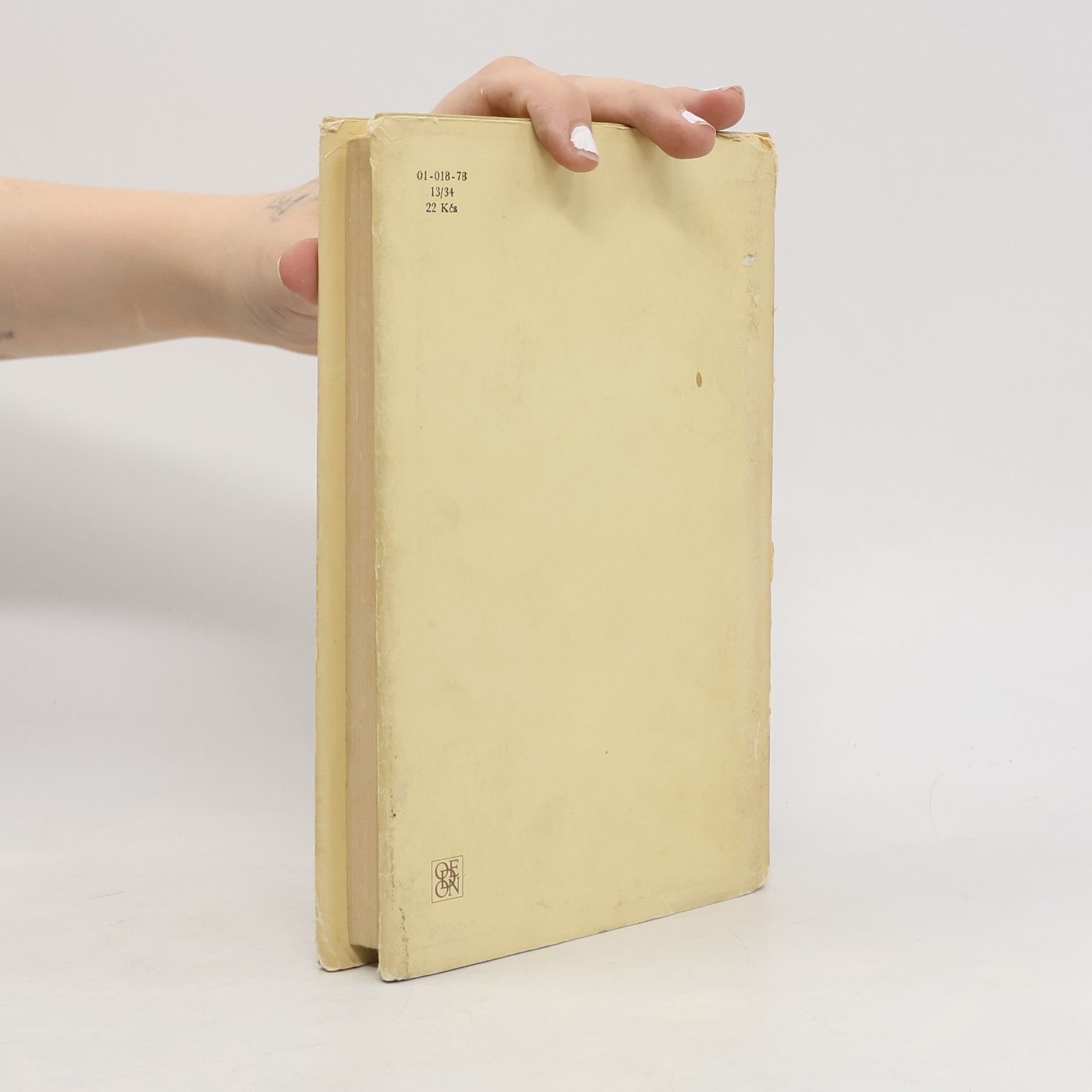 Dashiell Hammett Dívka se stříbrnýma očima