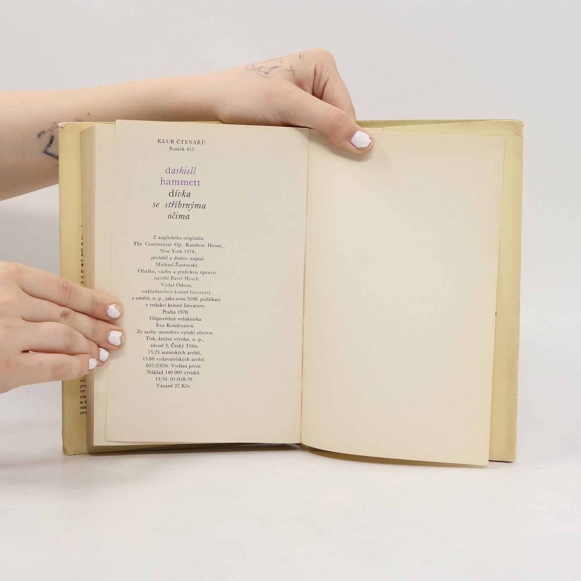 Dashiell Hammett Dívka se stříbrnýma očima