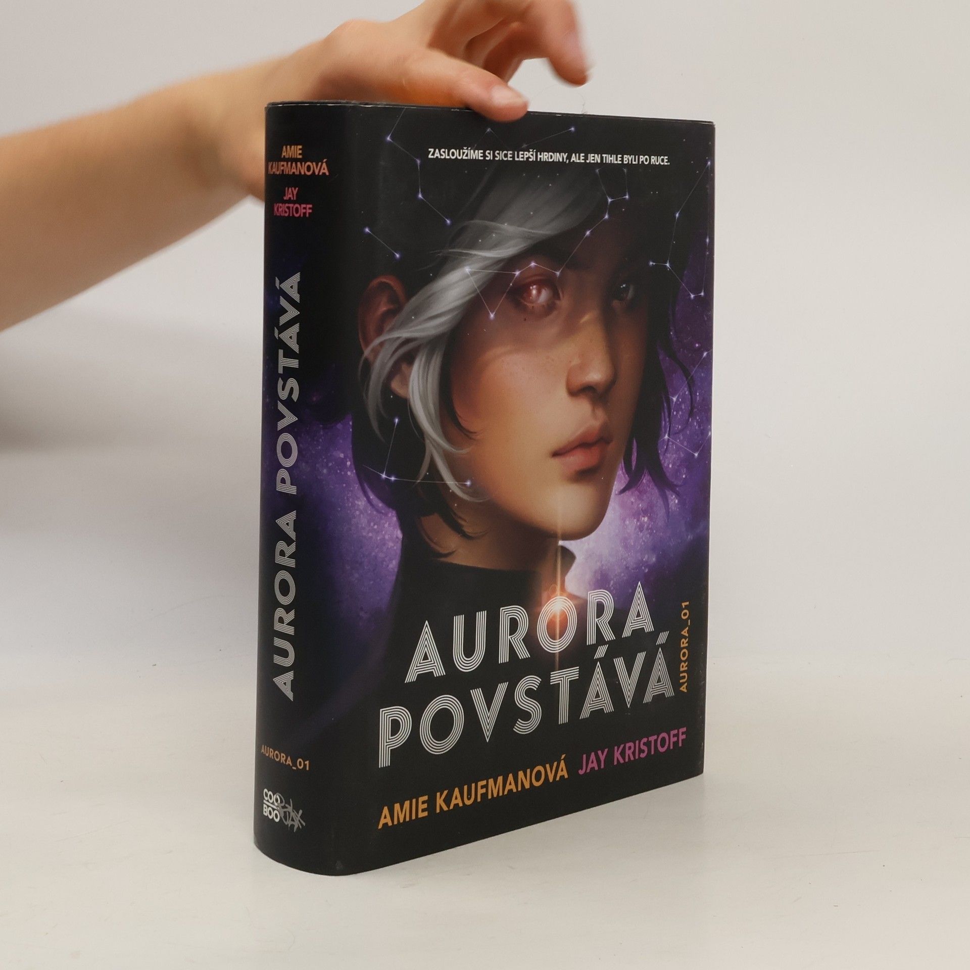 Amie Kaufman Aurora povstává