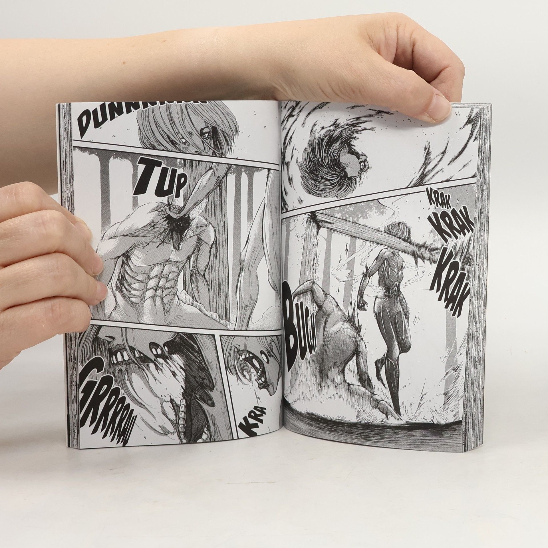 Hajime Isayama Útok titánů. 7