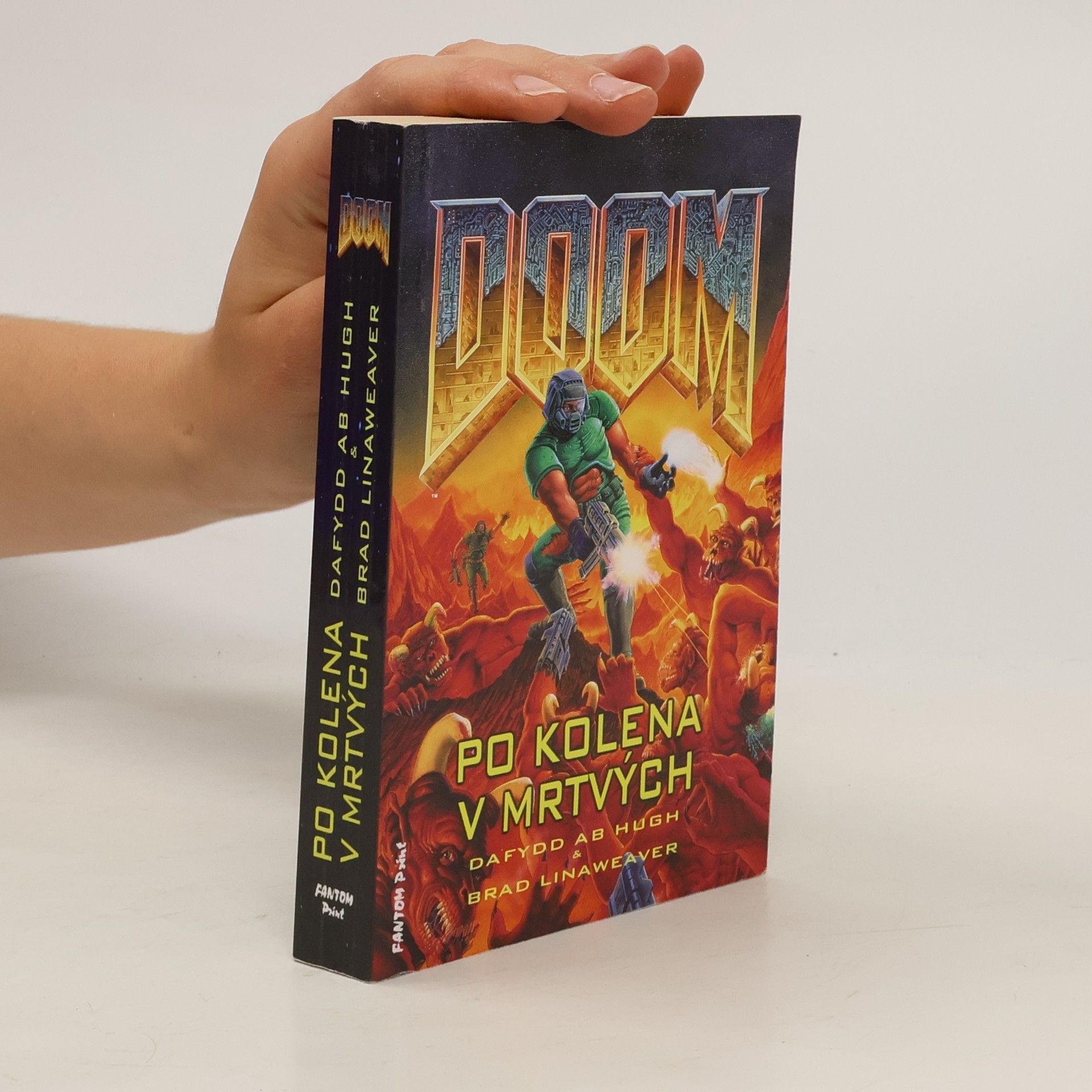 Brad Linaweaver DOOM. Po kolena v mrtvých