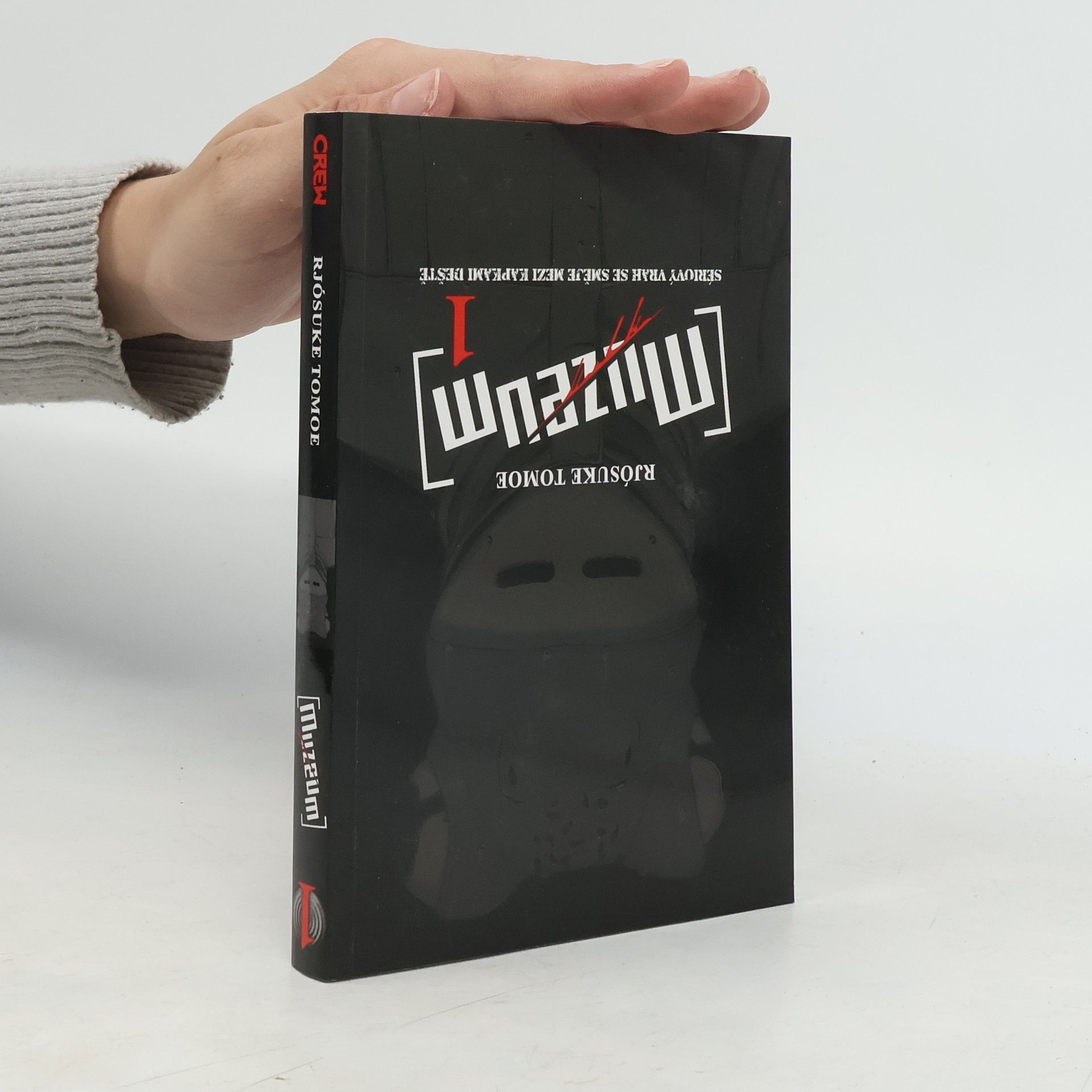 Jan Hromek Muzeum. Sériový vrah se směje mezi kapkami deště