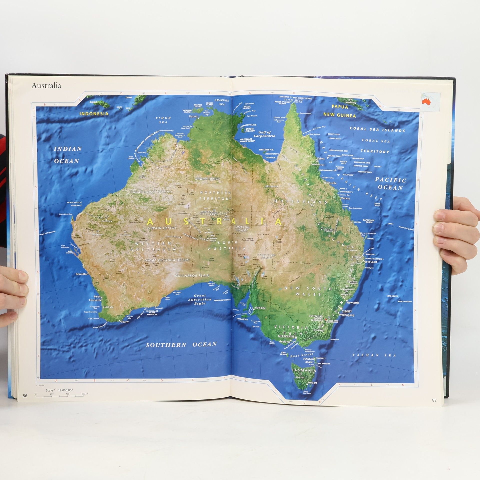 Autorenkollektiv The Cartographic Satellite Atlas of the World