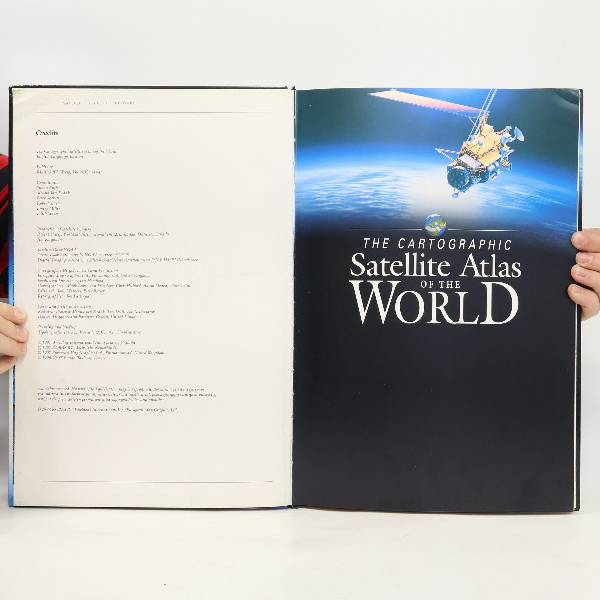 Autorenkollektiv The Cartographic Satellite Atlas of the World