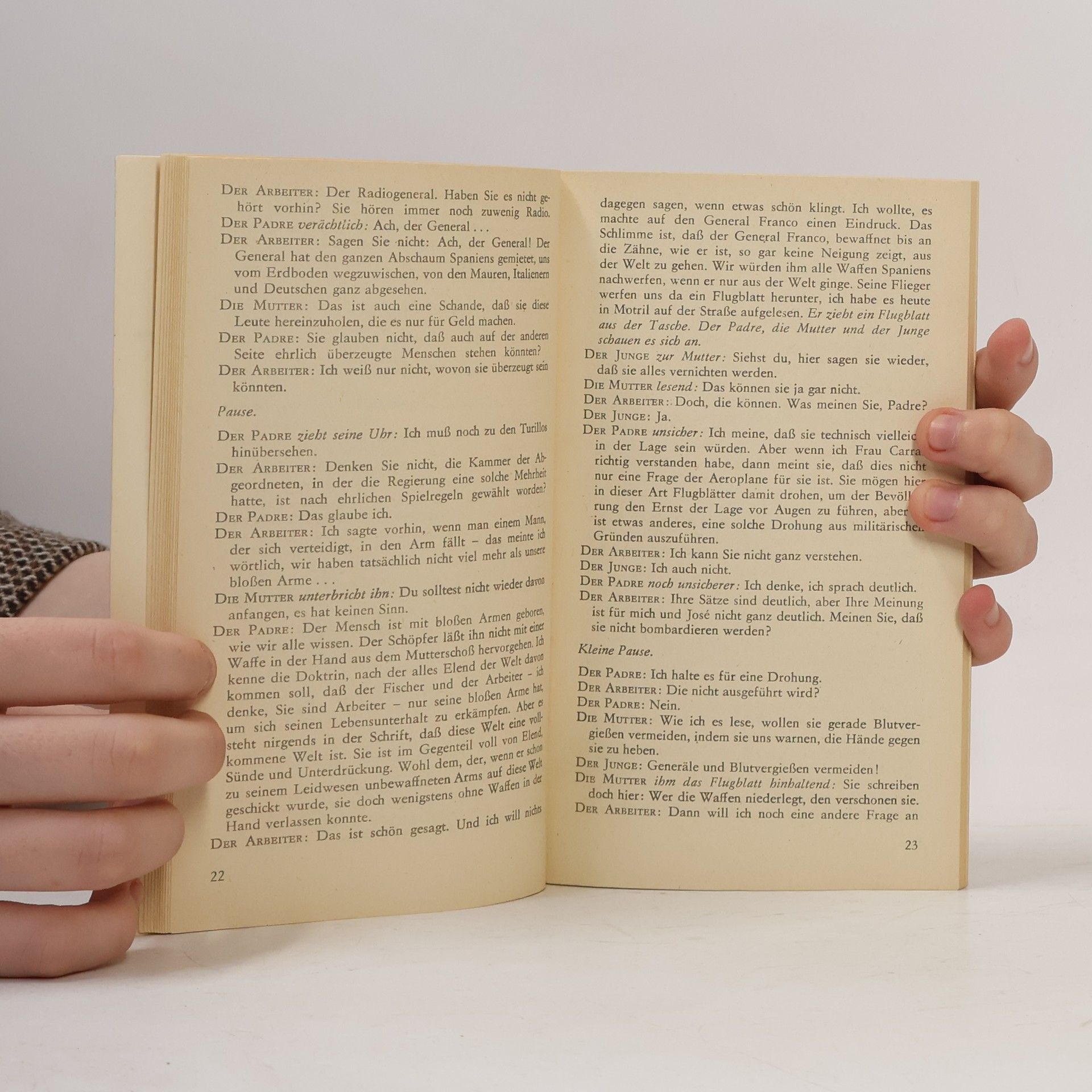 Bertolt Brecht Die Gewehre der Frau Carrar