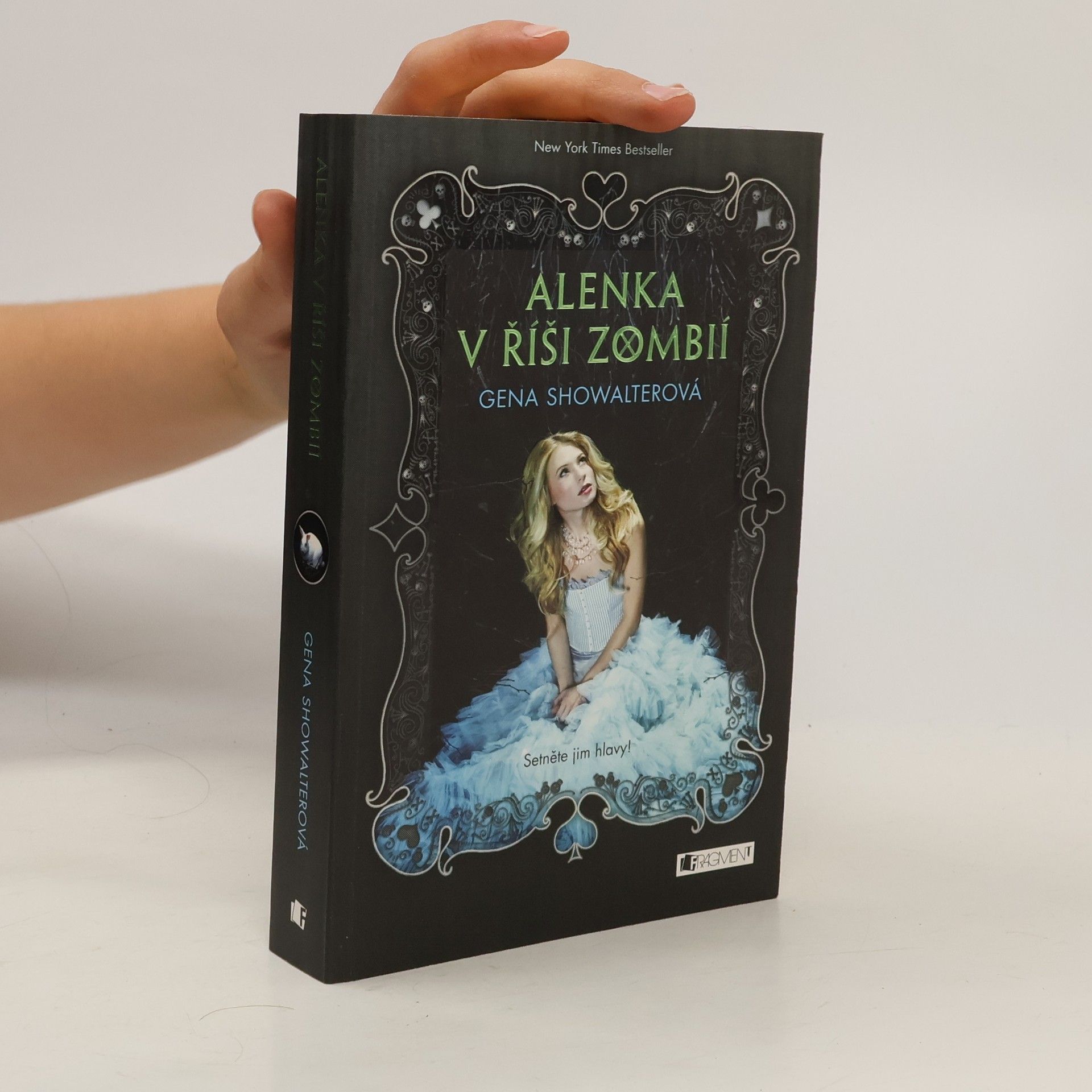 Gena Showalter Alenka v říši zombií