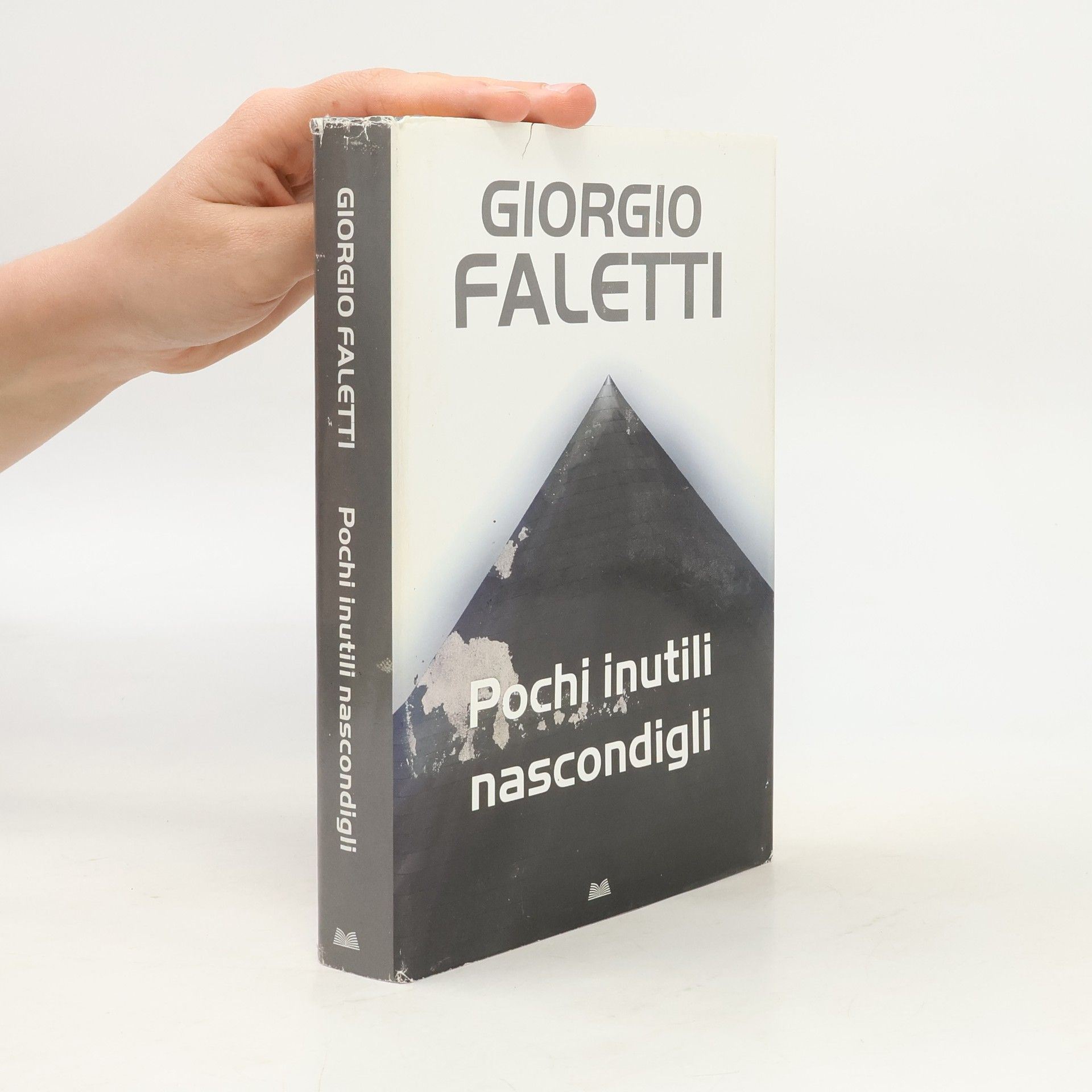 Giorgio Faletti Pochi inutili nascondigli