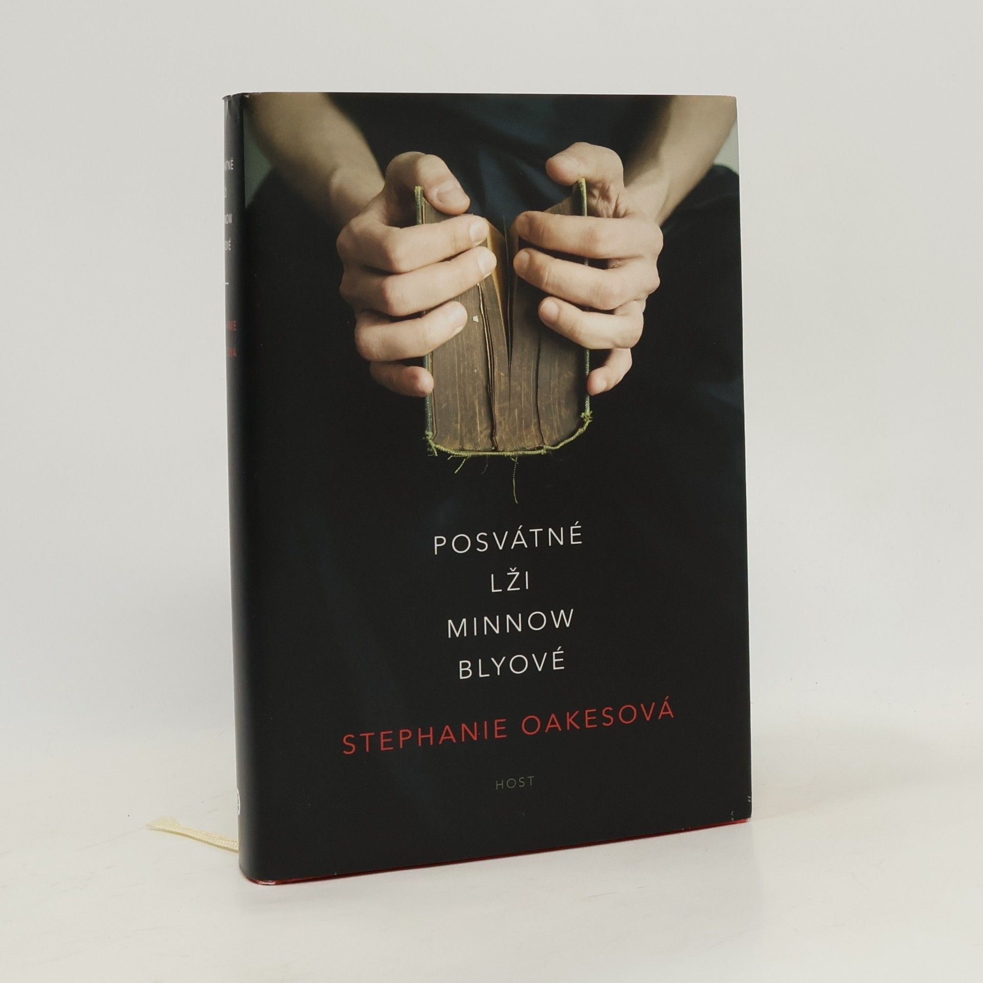 Stephanie Oakes Posvátné lži Minnow Blyové