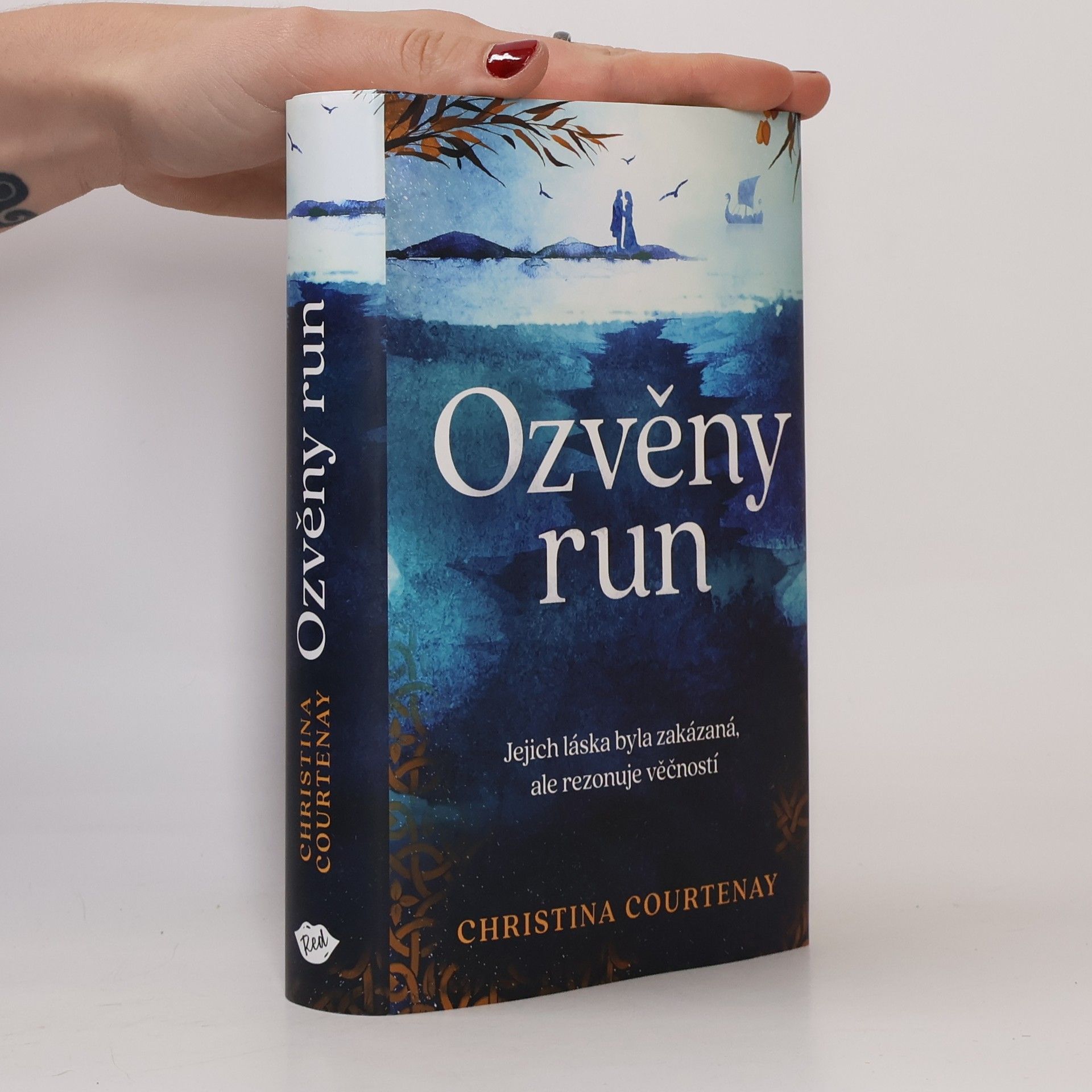 Christina Courtenay Ozvěny run