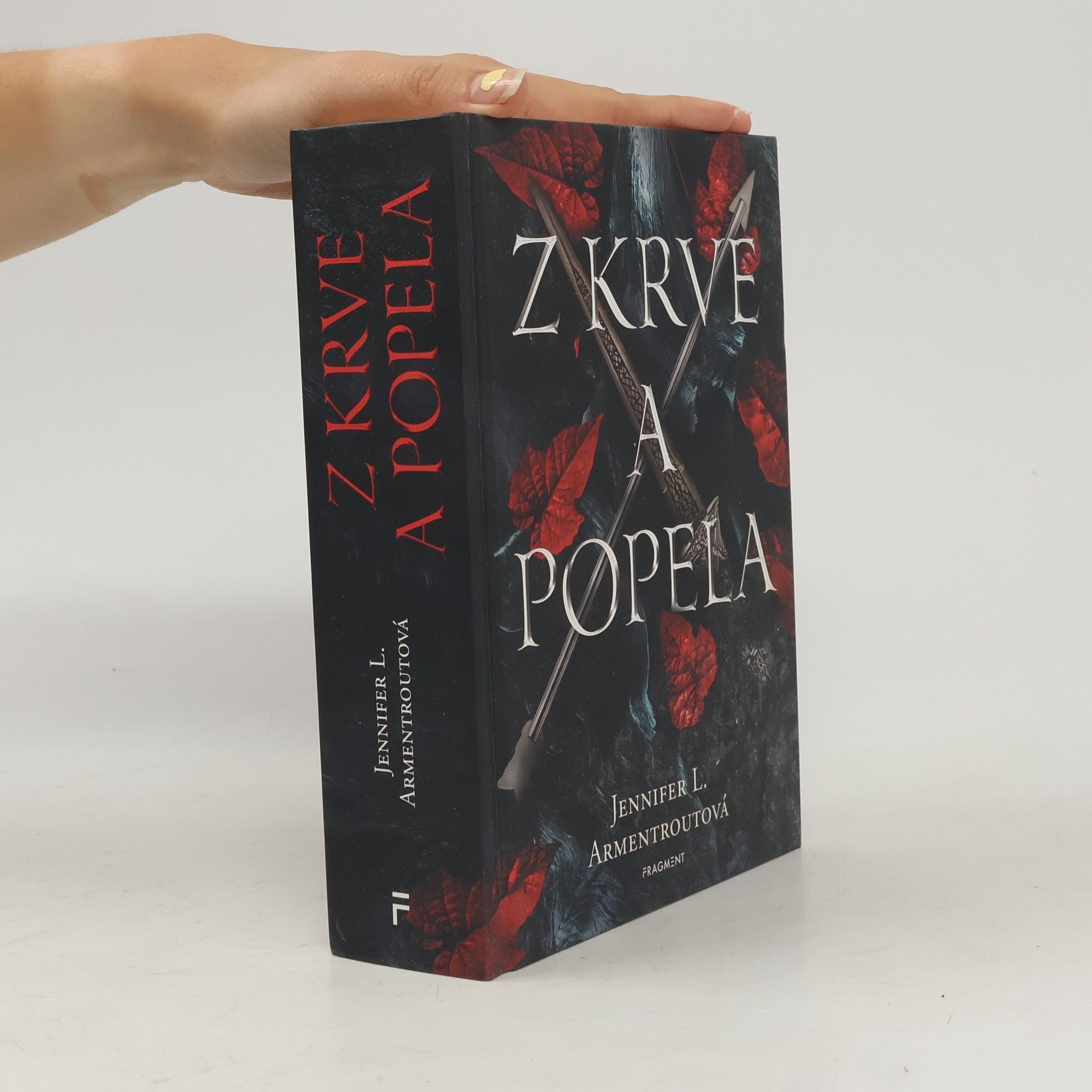 Jennifer Armentrout Z krve a popela