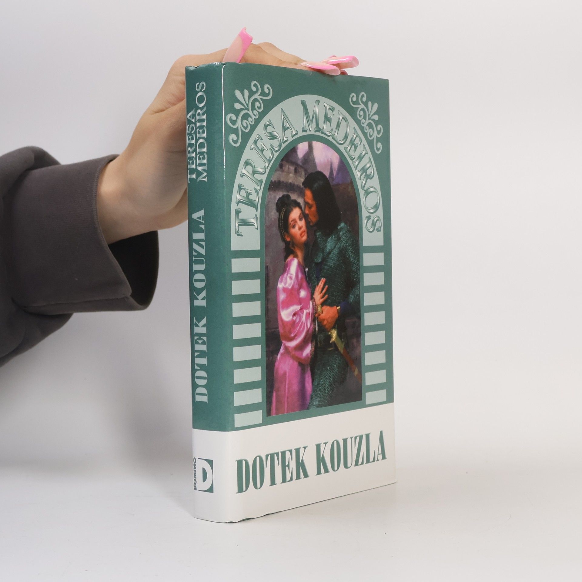Teresa Medeiros Dotek kouzla