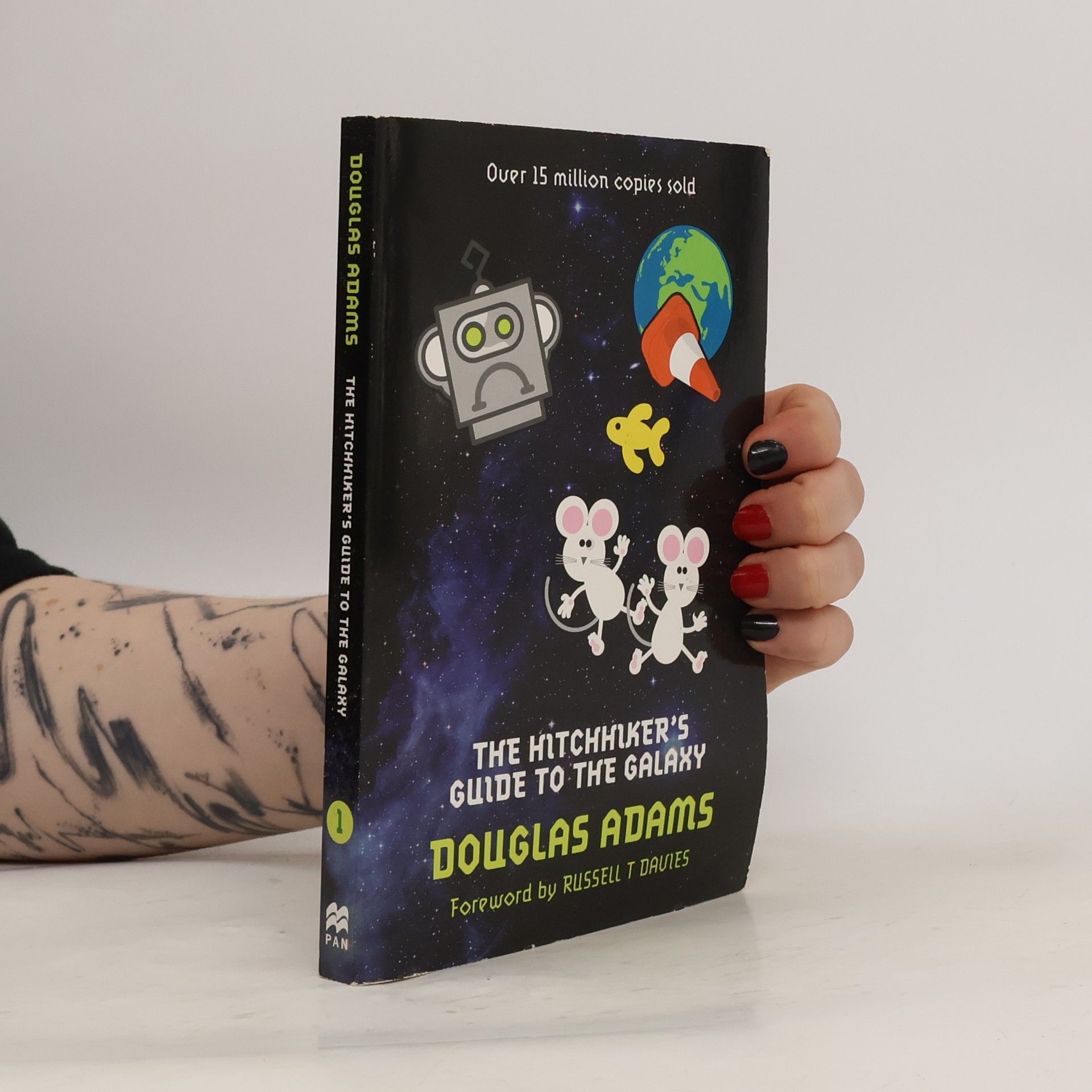 Douglas Adams The hitchhiker's guide to the galaxy 1