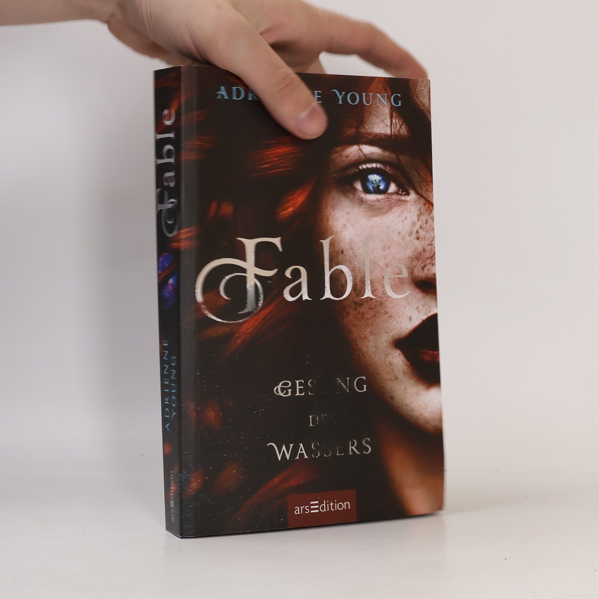 Adrienne Young Fable - Der Gesang des Wassers (Fable 1)