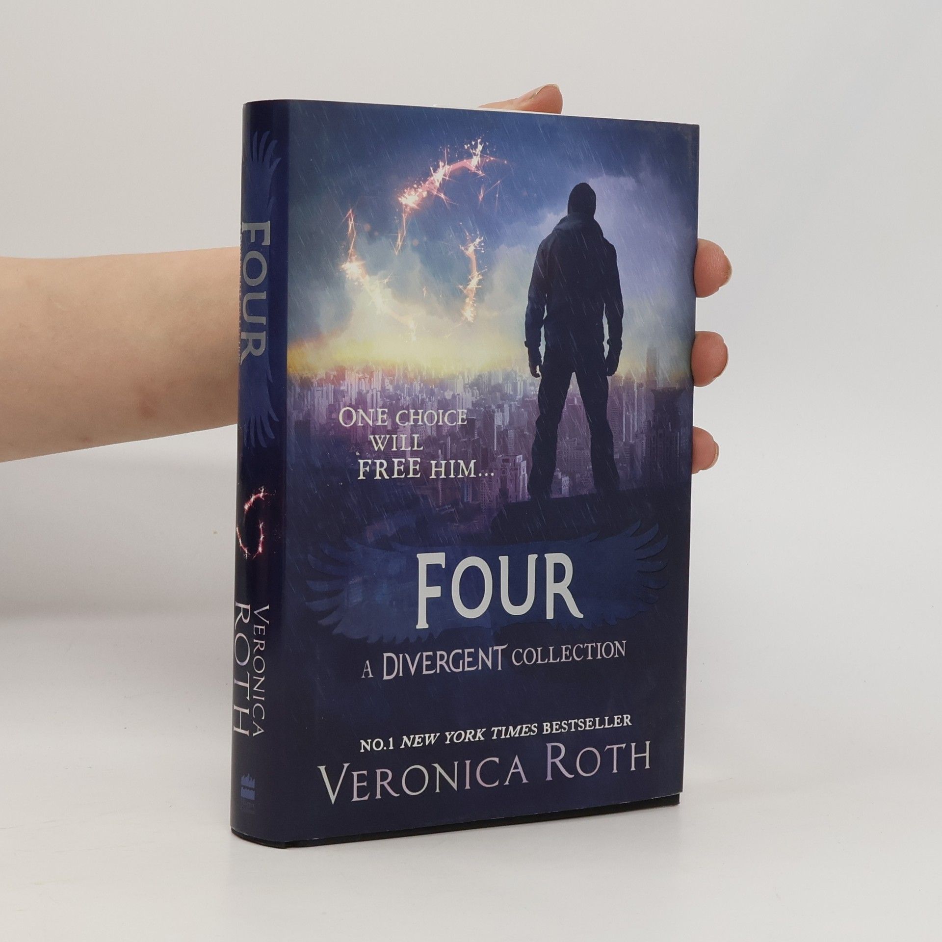 Veronica Roth Four: a Divergent collection
