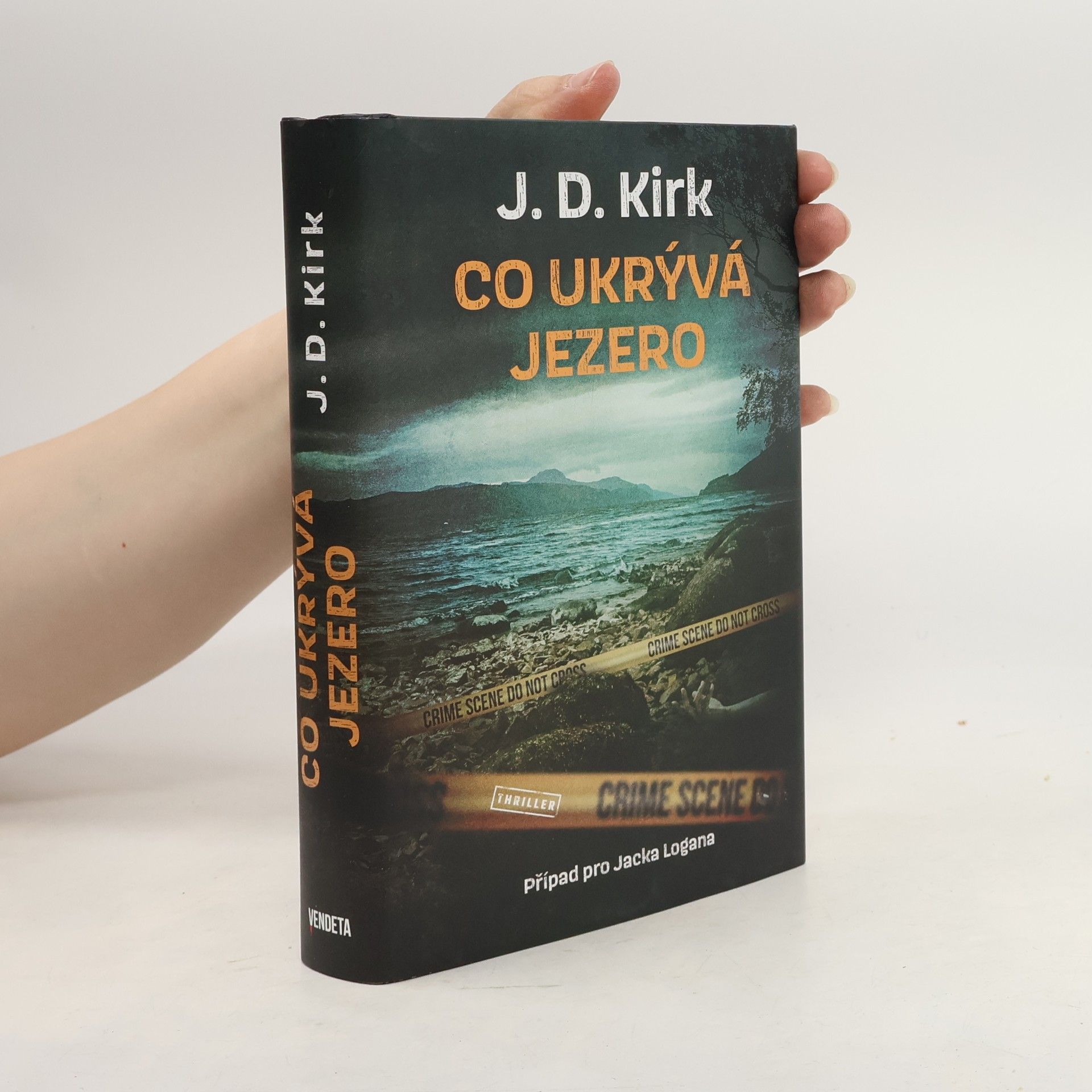 Paul Kirk Co ukrývá jezero