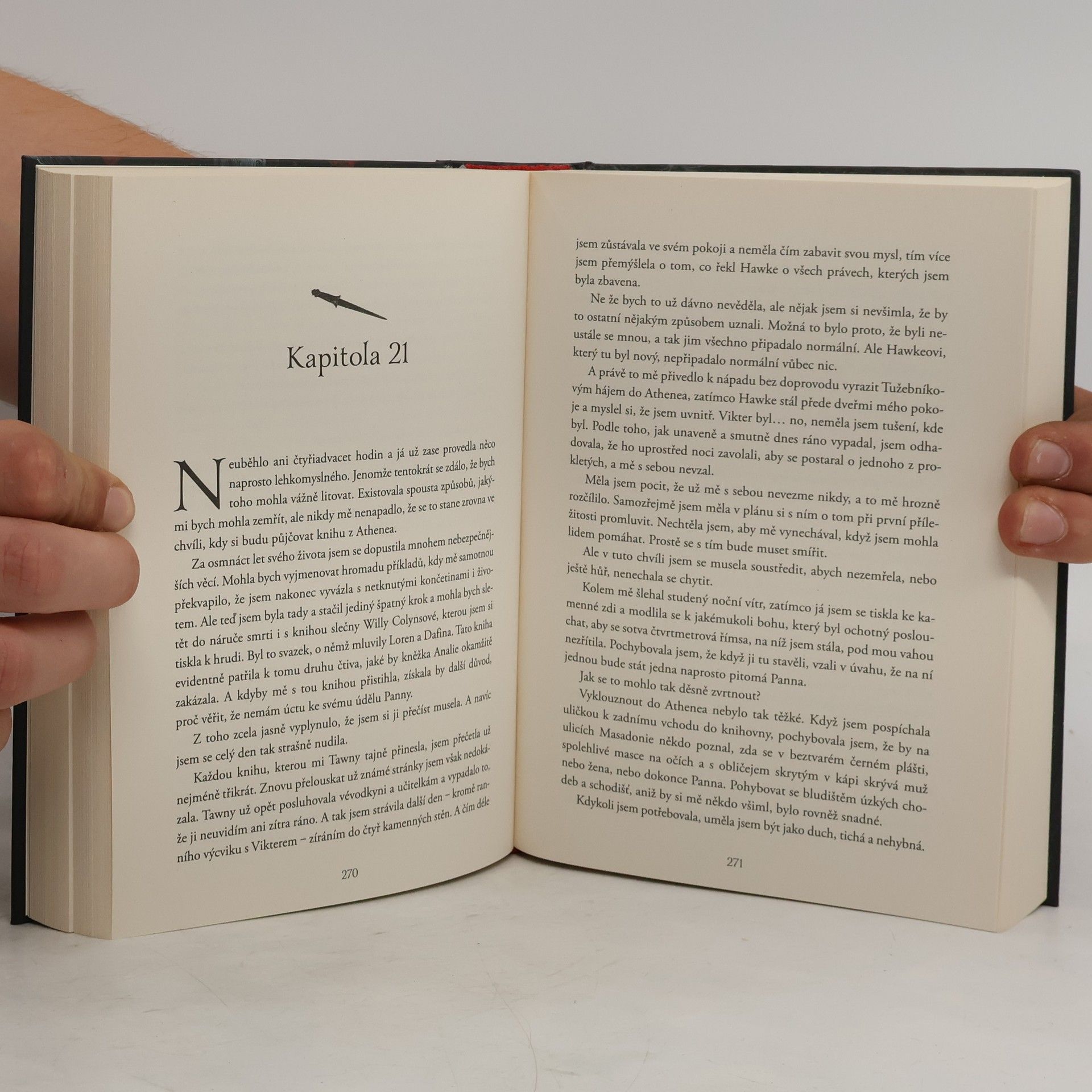Jennifer Armentrout Z krve a popela