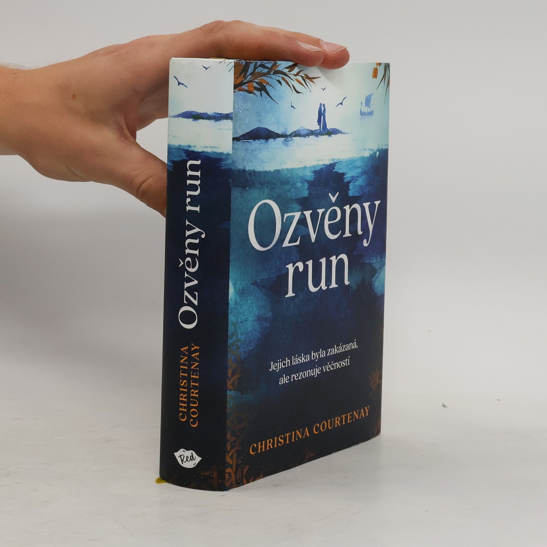 Christina Courtenay Ozvěny run