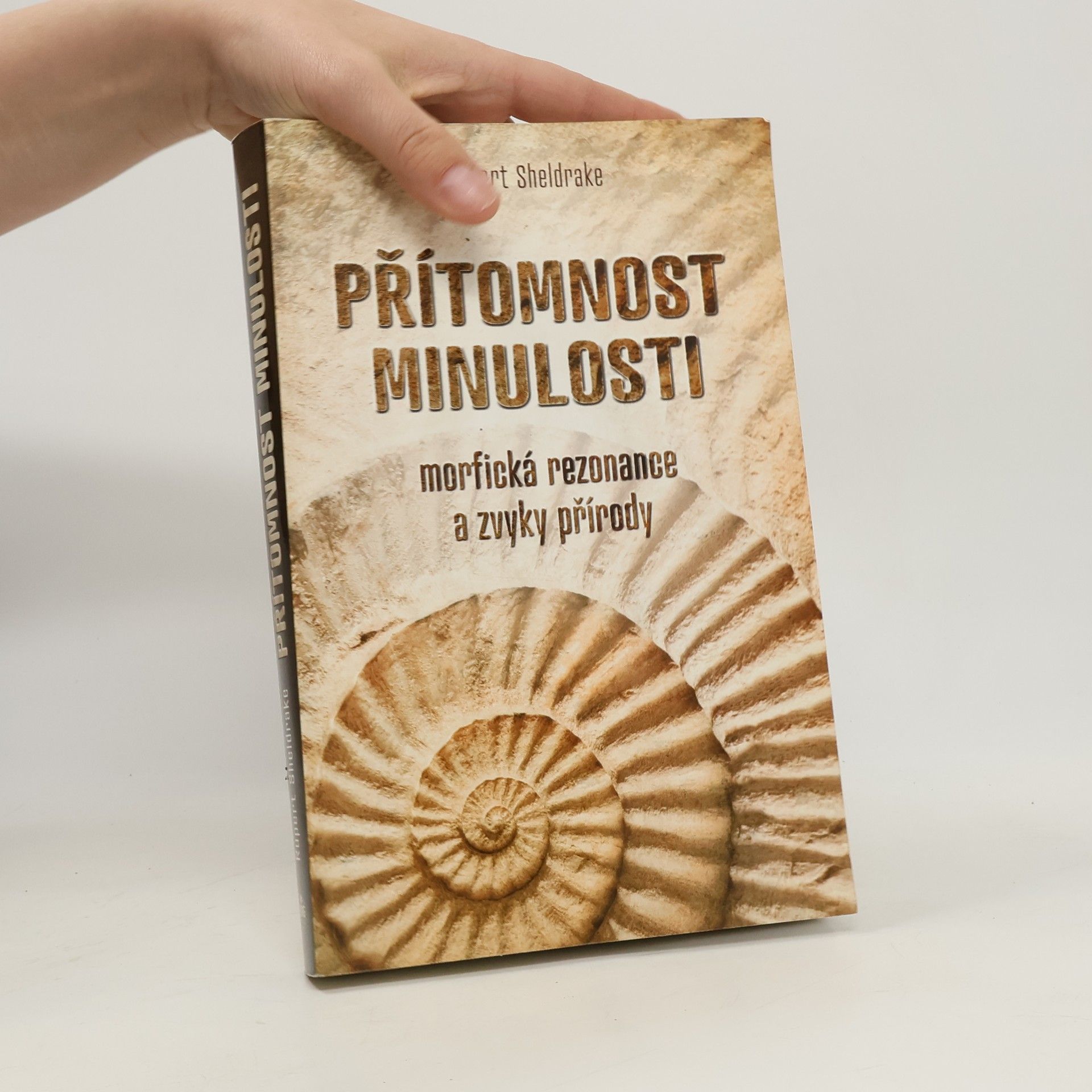 Přítomnost minulosti : morfická rezonance a zvyky přírody