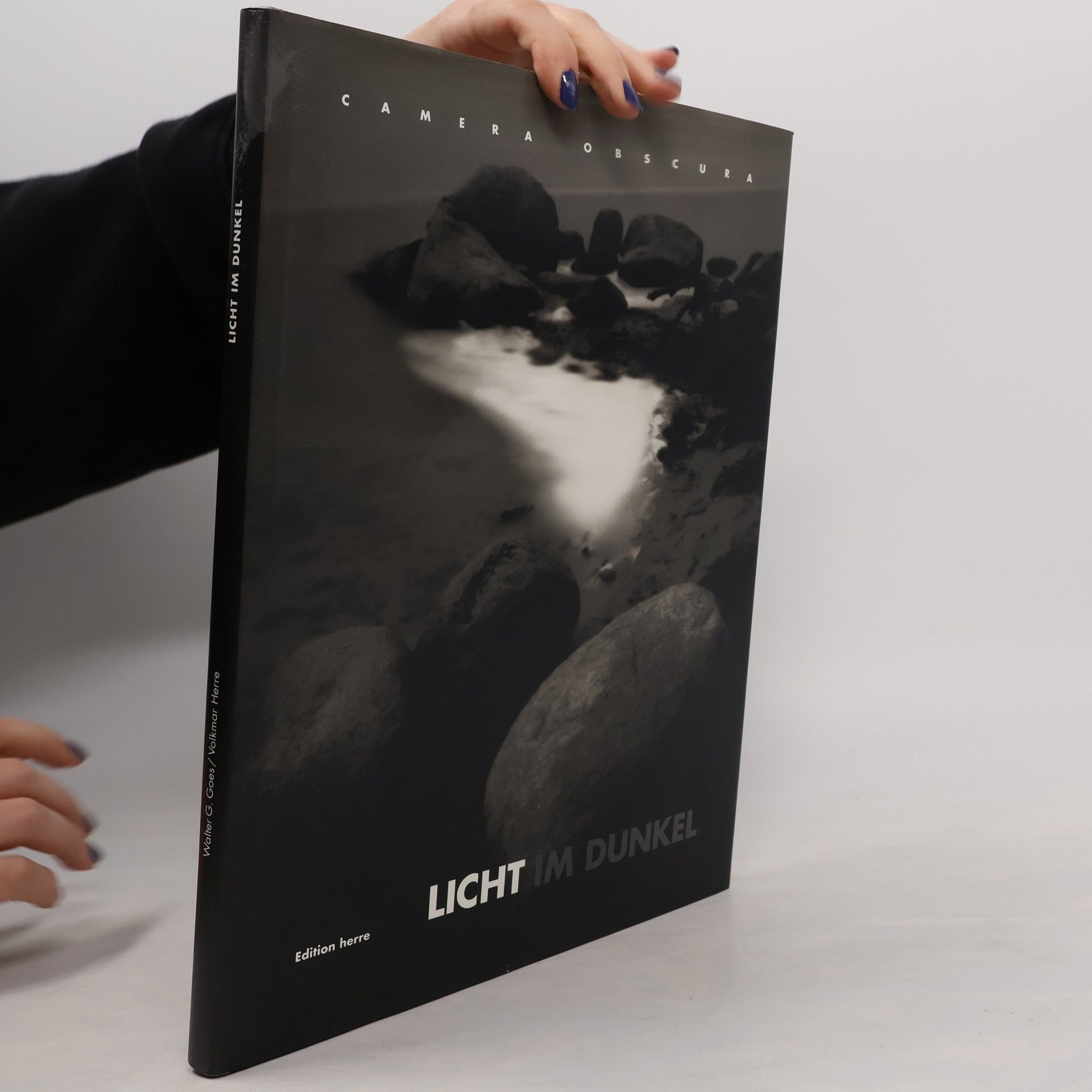 Walter G. Goes Licht im Dunkel
