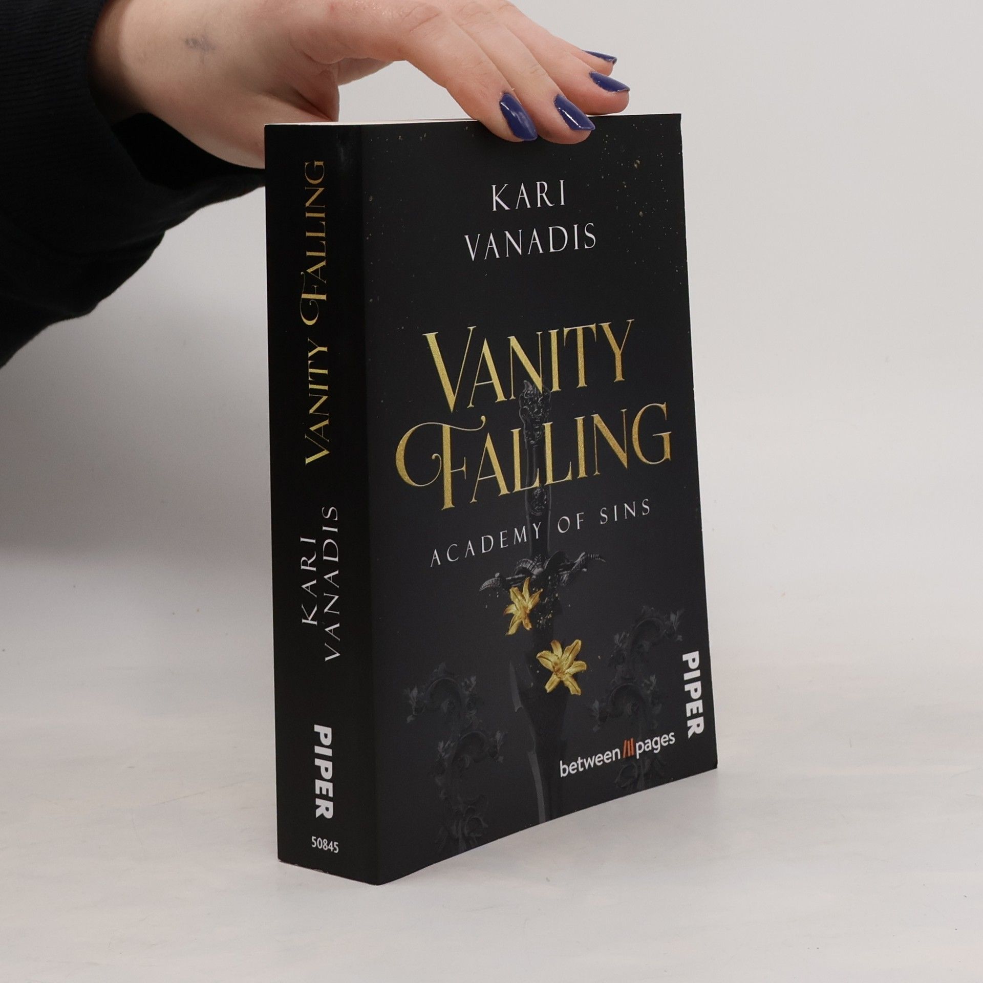 Kari Vanadis Vanity Falling: Academy of Sins