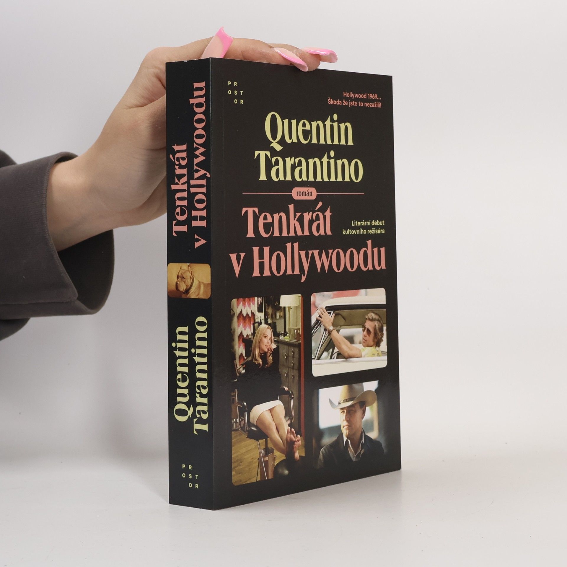 Quentin Tarantino Tenkrát v Hollywoodu : román