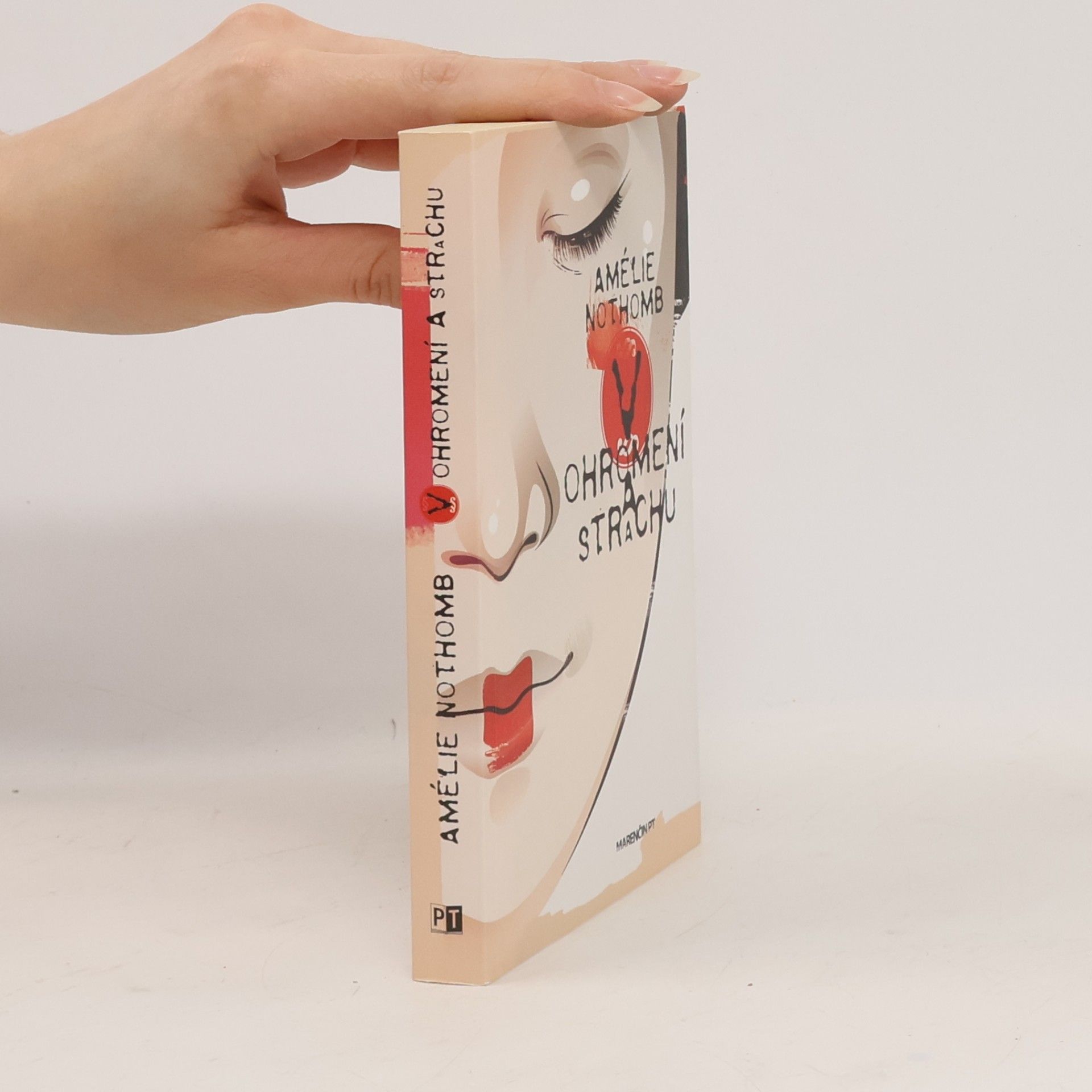 Amélie Nothomb V ohromení a strachu