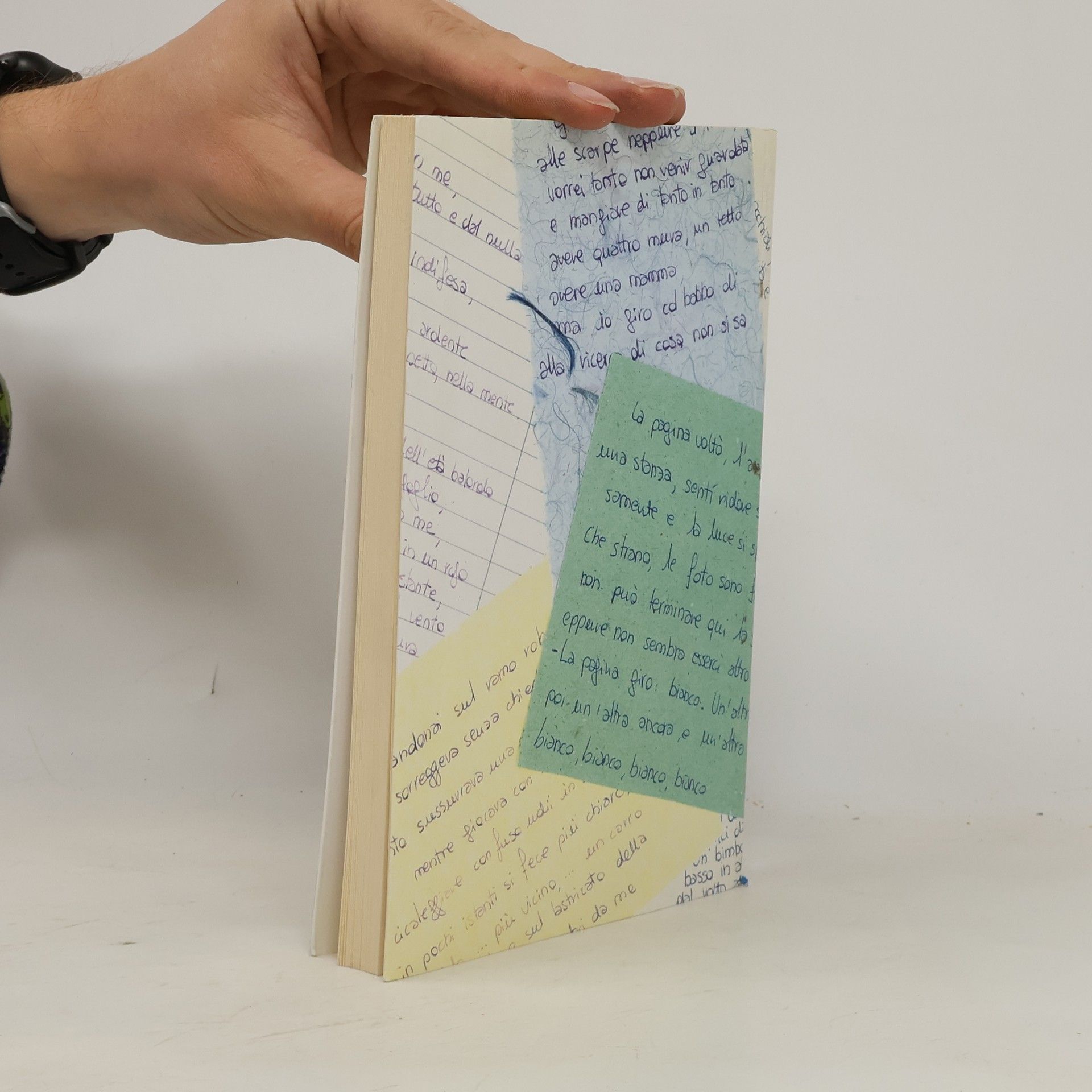 Flavia Betti Fogli di carta