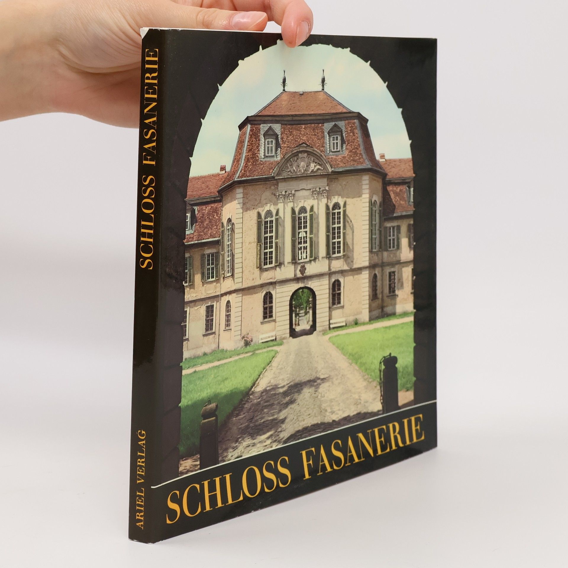 Schloss Fasanerie und seine Sammlungen.